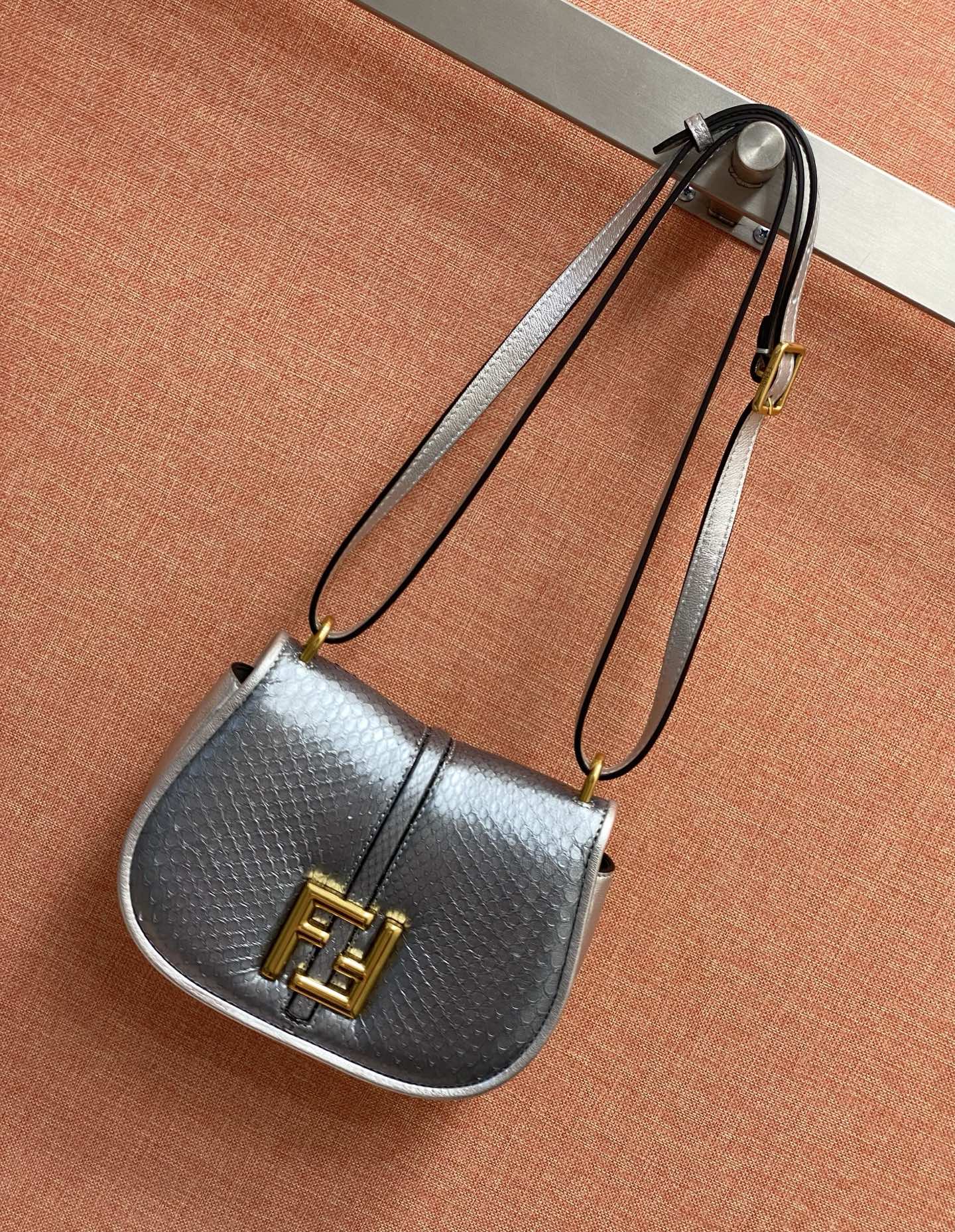 Fendi Special grade original factory [with full set of counter packaging]