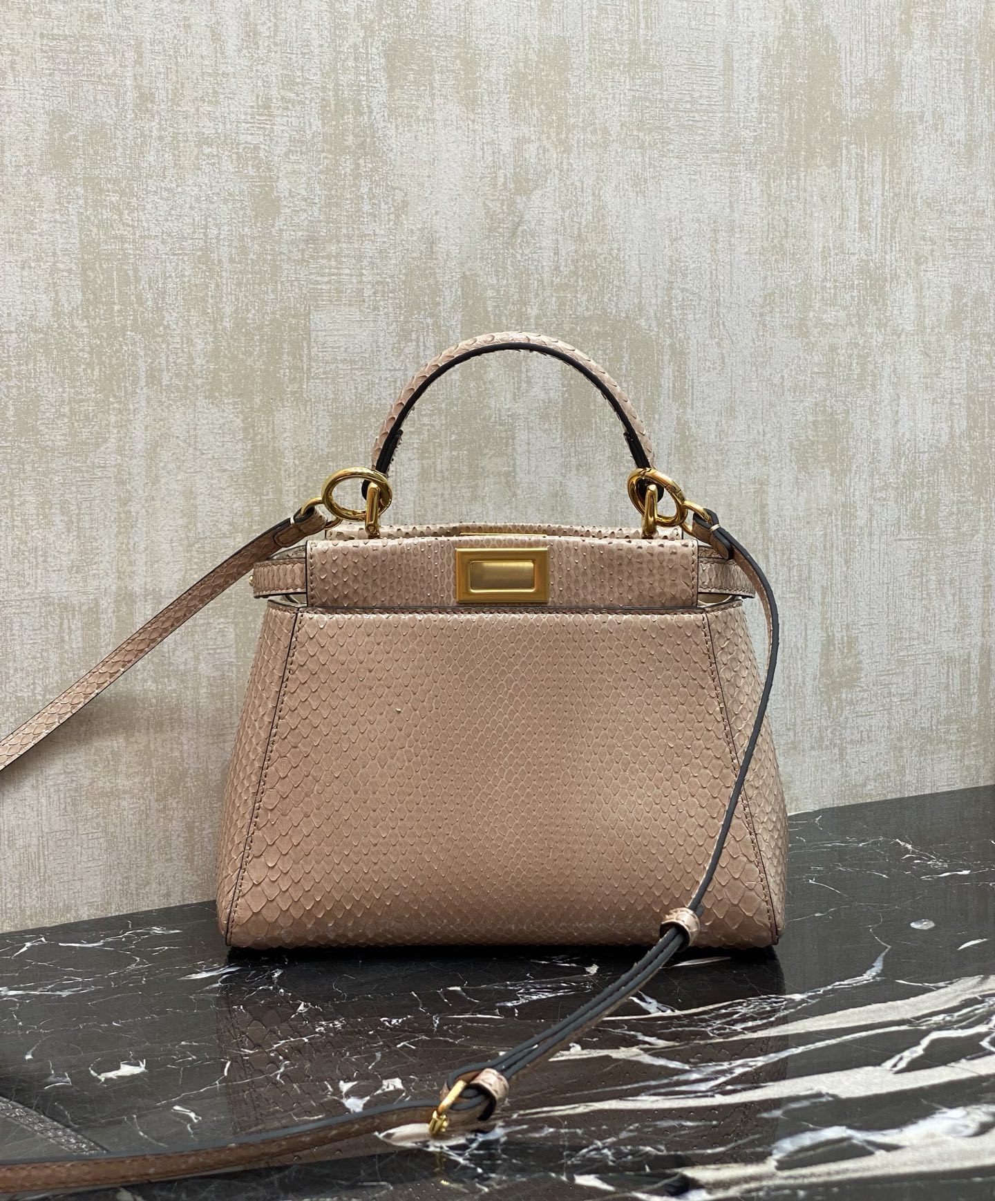 Fendi Special grade original factory [with full set of counter packaging]