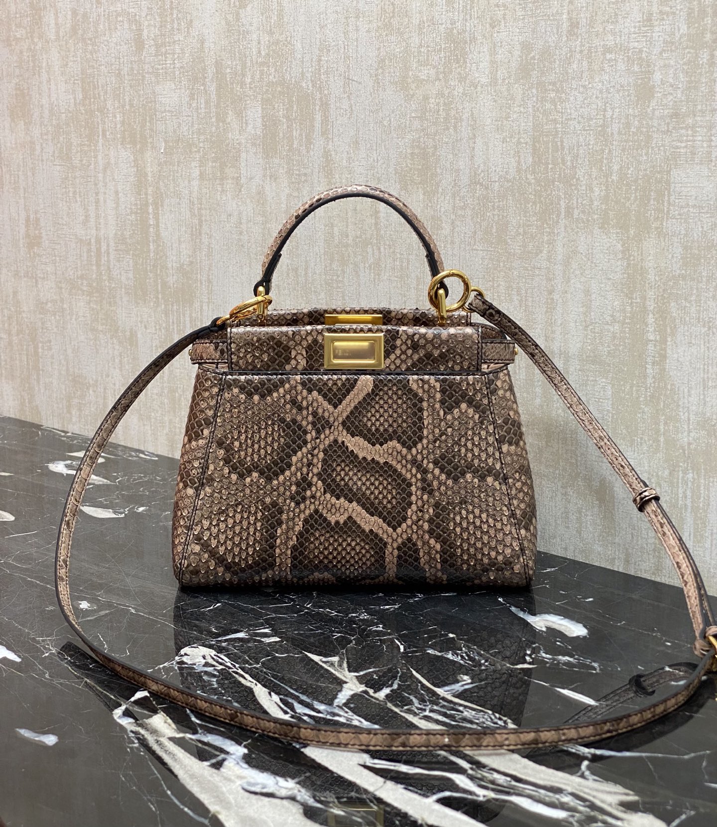 Fendi Special grade original factory [with full set of counter packaging]