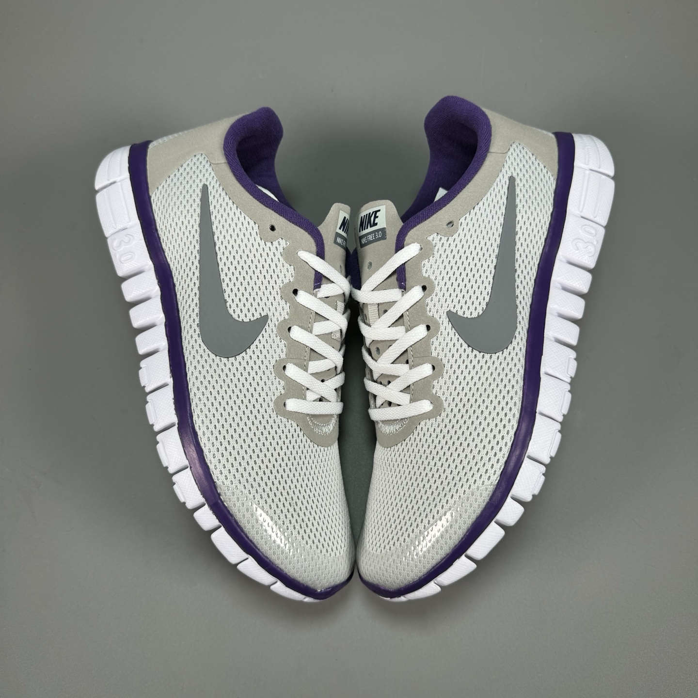  奥特莱斯订单 NIKE FREE 3.0 赤足跑步鞋  质感新焕升级，专为短打跑造#鞋如面袜般子柔贴软