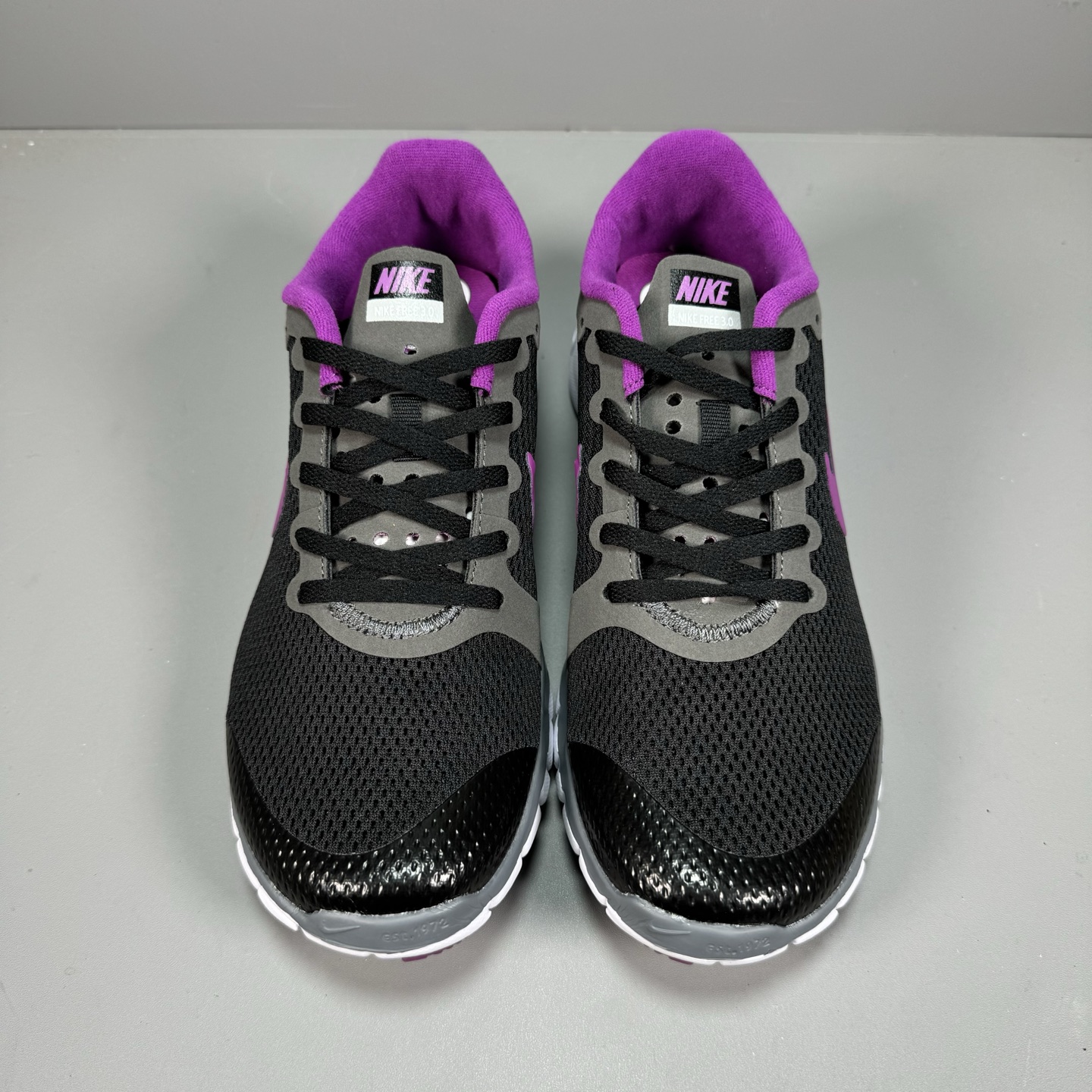 奥特莱斯订单 NIKE FREE 3.0 赤足跑步鞋  质感新焕升级，专为短打跑造#鞋如面袜般子柔贴软合