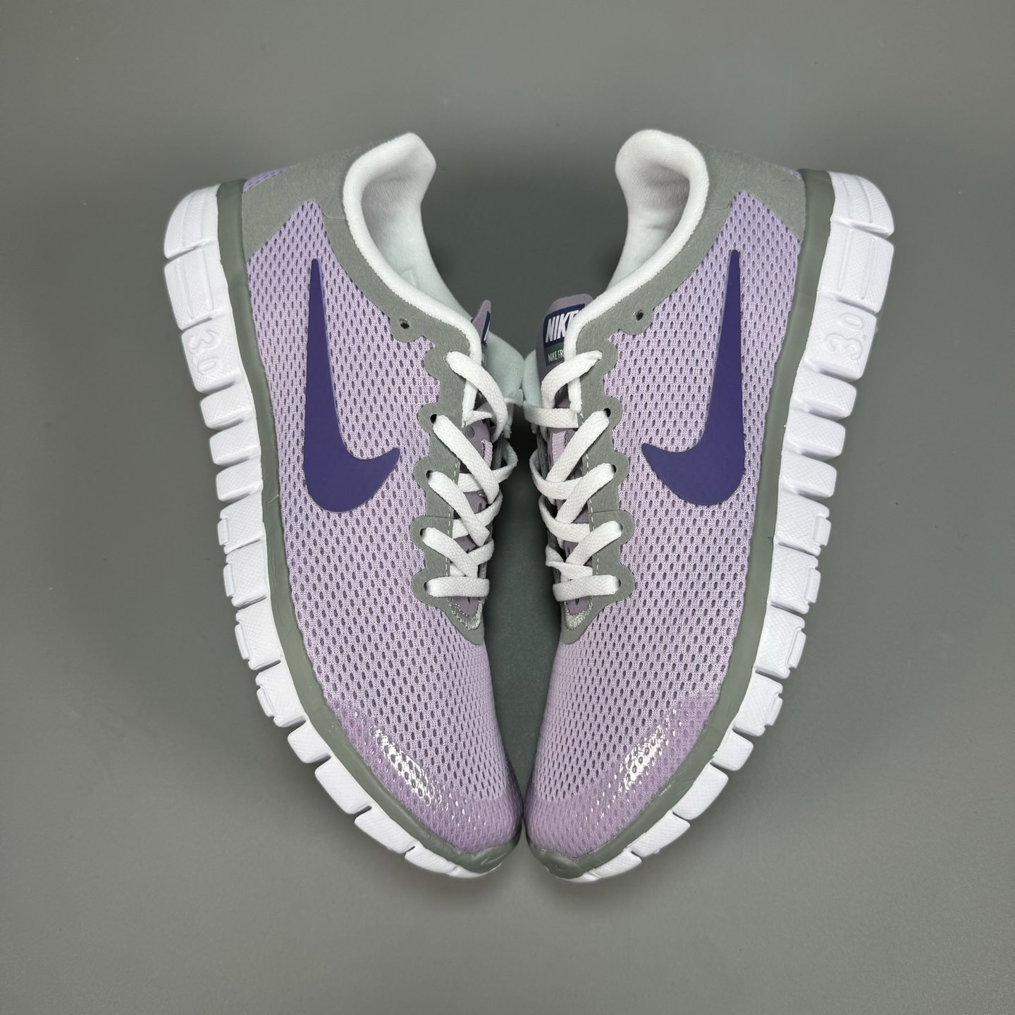  奥特莱斯订单 NIKE FREE 3.0 赤足跑步鞋  质感新焕升级，专为短打跑造#鞋如面袜般子柔贴软
