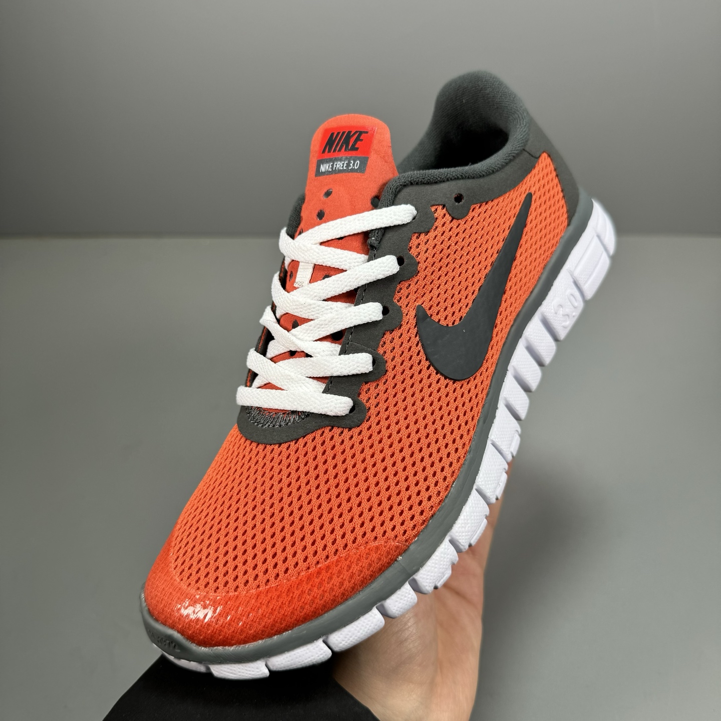  奥特莱斯订单 NIKE FREE 3.0 赤足跑步鞋  质感新焕升级，专为短打跑造#鞋如面袜般子柔贴软