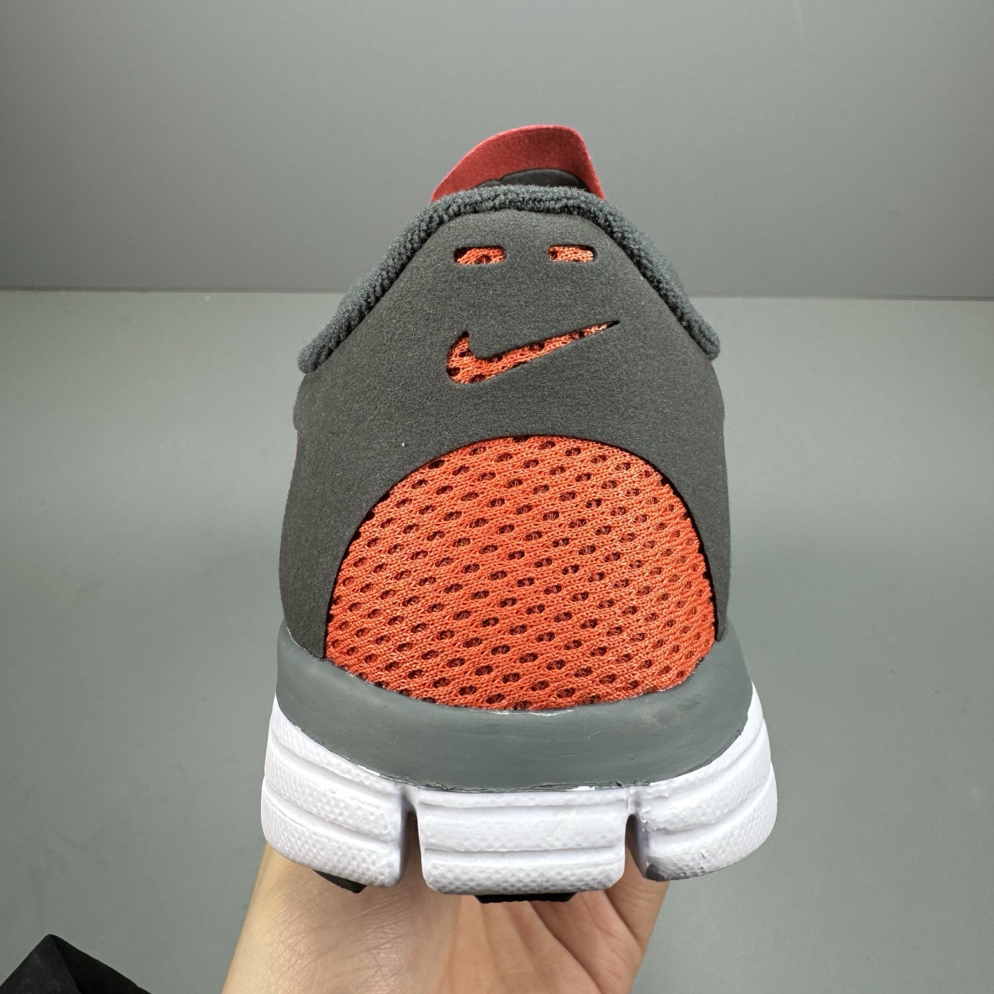  奥特莱斯订单 NIKE FREE 3.0 赤足跑步鞋  质感新焕升级，专为短打跑造#鞋如面袜般子柔贴软