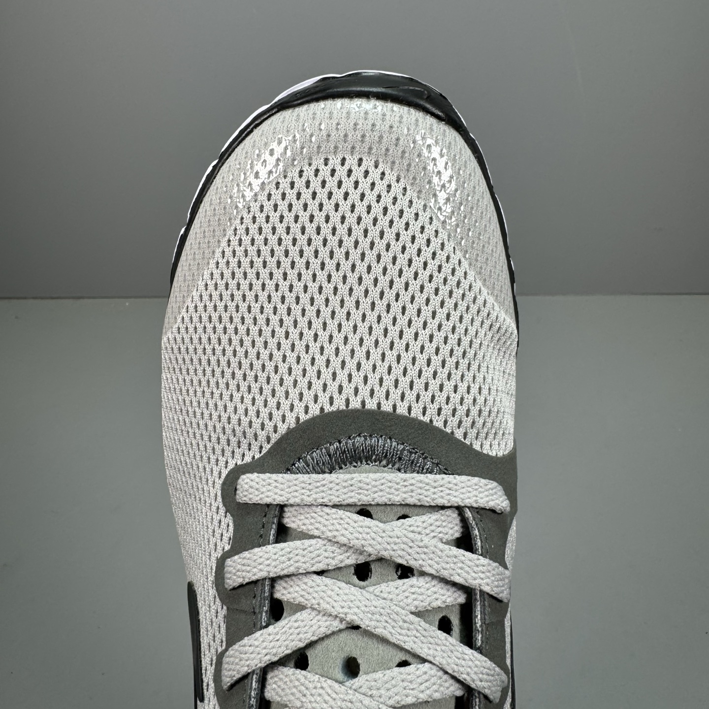  奥特莱斯订单 NIKE FREE 3.0 赤足跑步鞋  质感新焕升级，专为短打跑造#鞋如面袜般子柔贴软