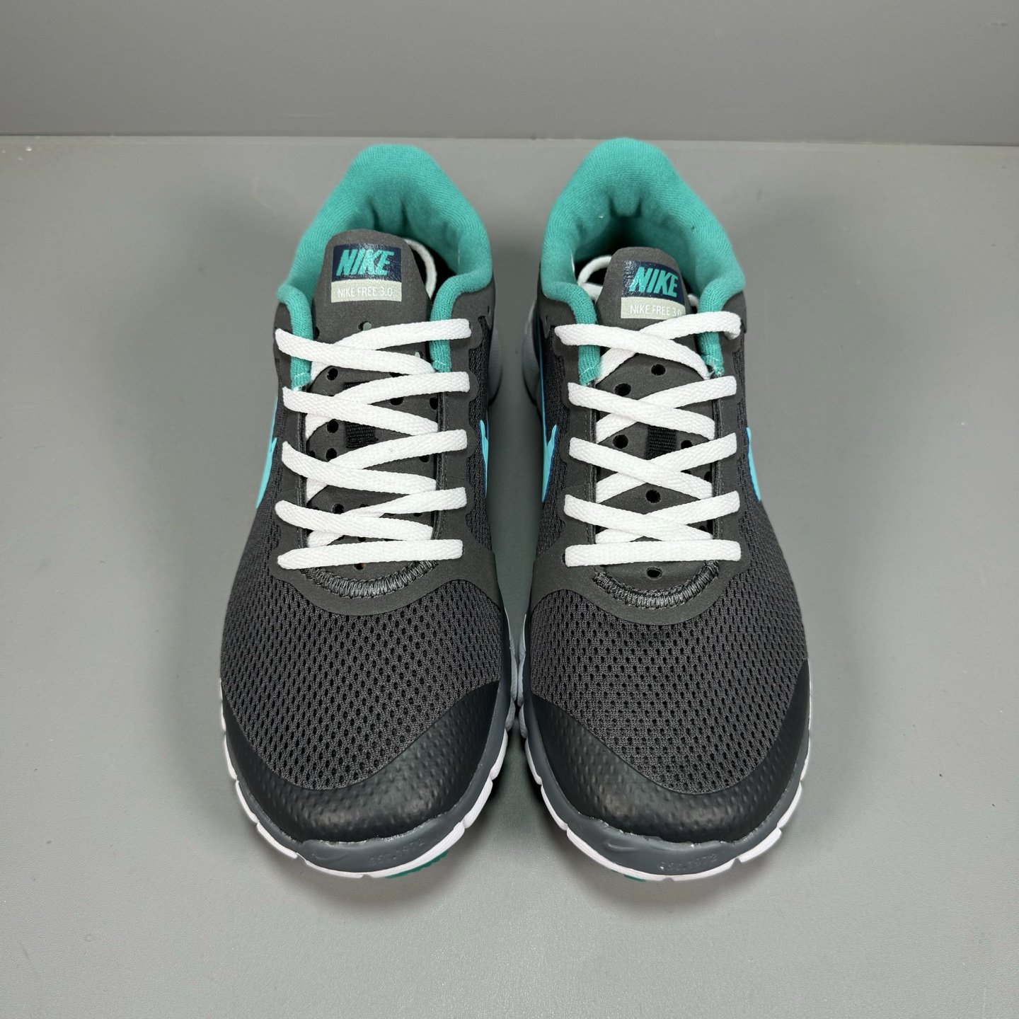  奥特莱斯订单 NIKE FREE 3.0 赤足跑步鞋  质感新焕升级，专为短打跑造#鞋如面袜般子柔贴软
