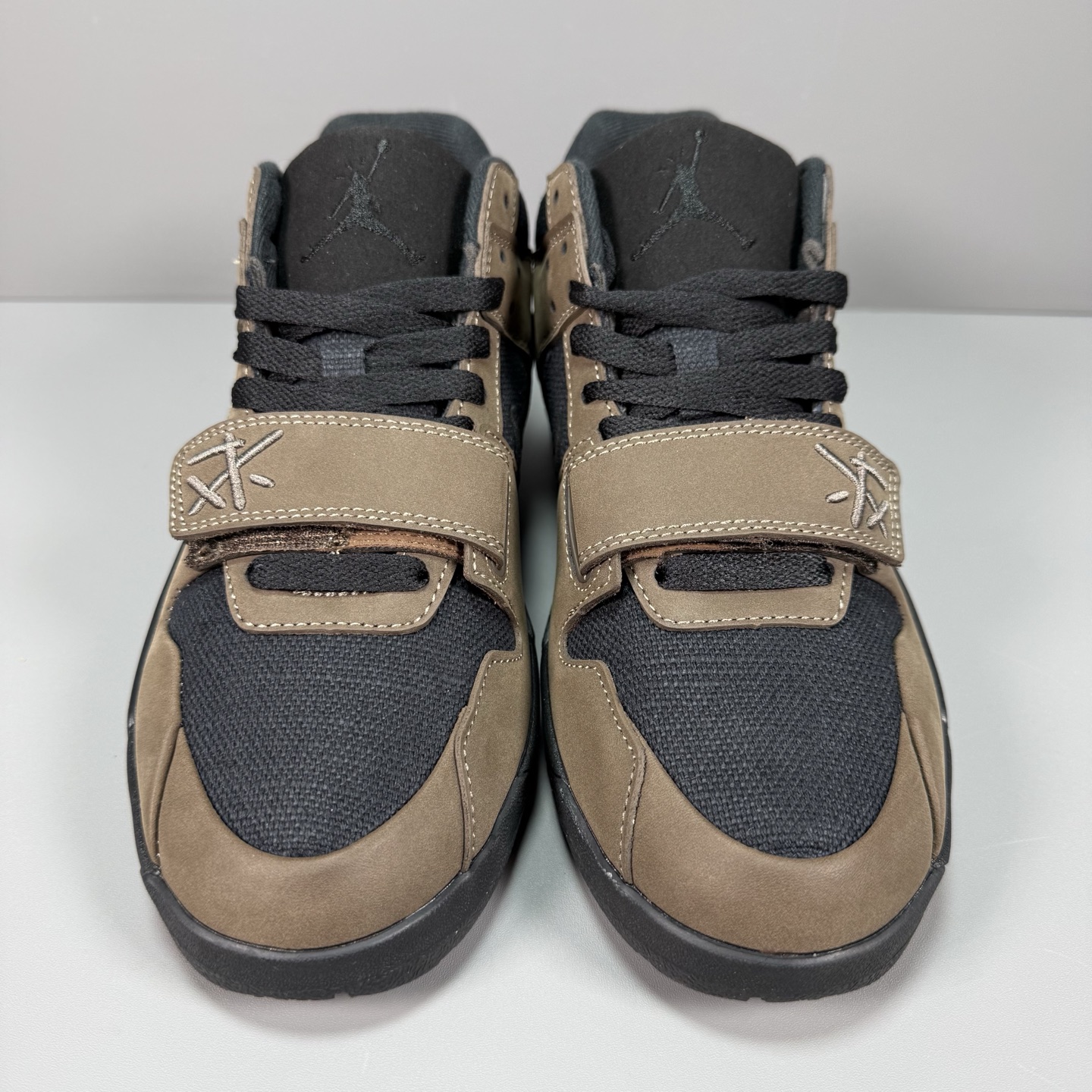   Travis Scott x Jordan Jumpman Jack  中帮 棕色 尺码36-47.