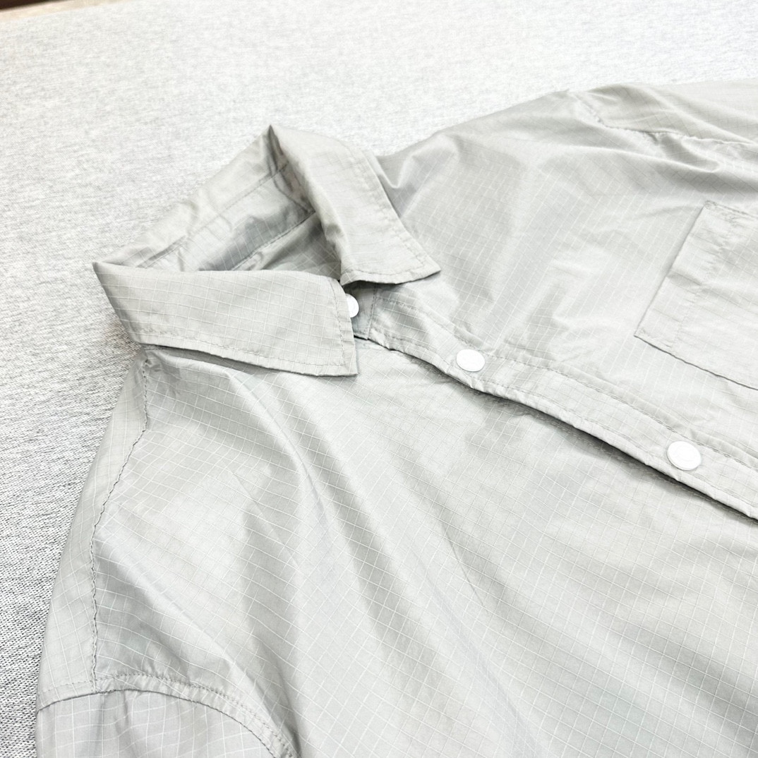Sunwind Protection Coats: Red, White, Blue Fabric, Custom Dark Grained, Button-Up Design (M-2XL) - 图片 4