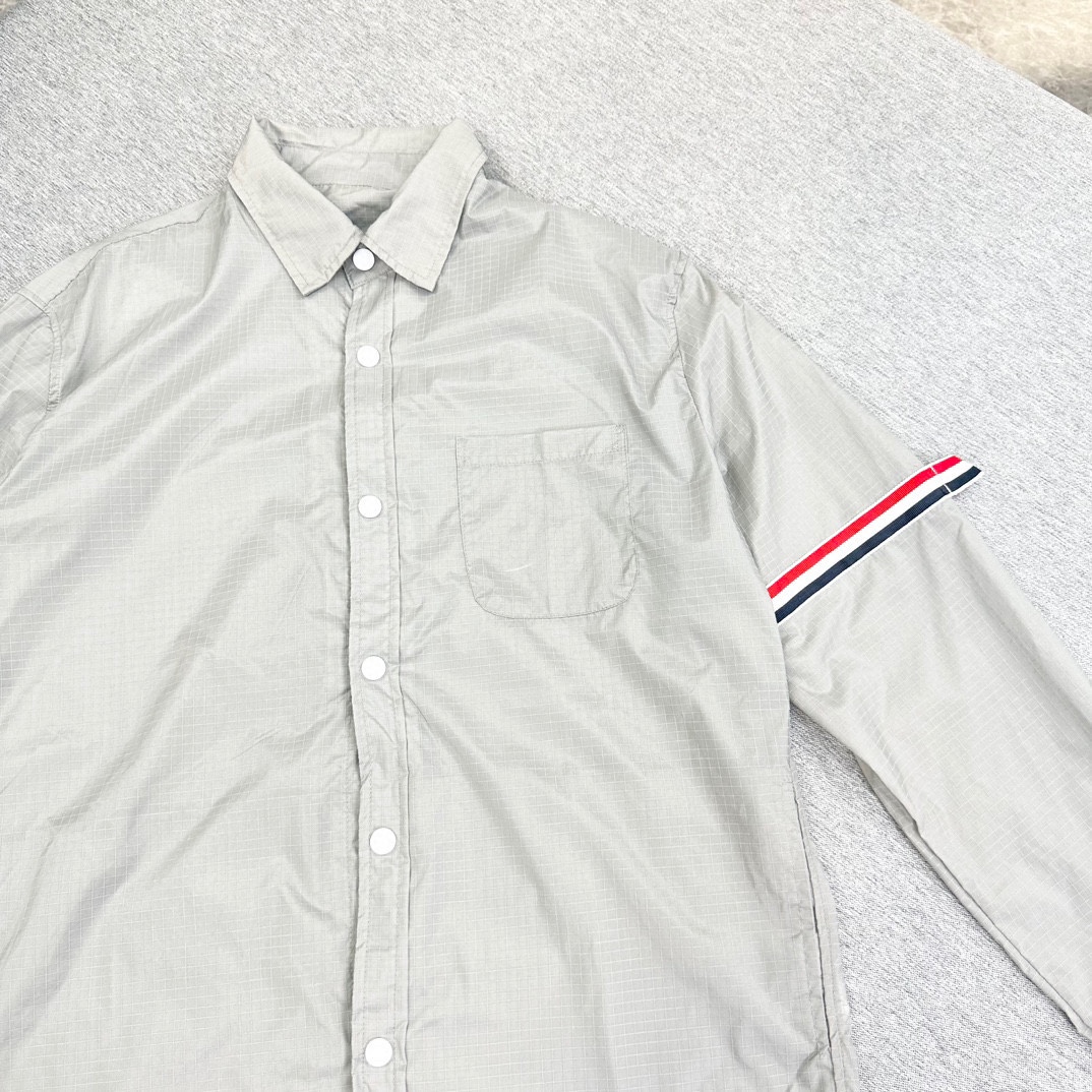 Sunwind Protection Coats: Red, White, Blue Fabric, Custom Dark Grained, Button-Up Design (M-2XL) - 图片 2