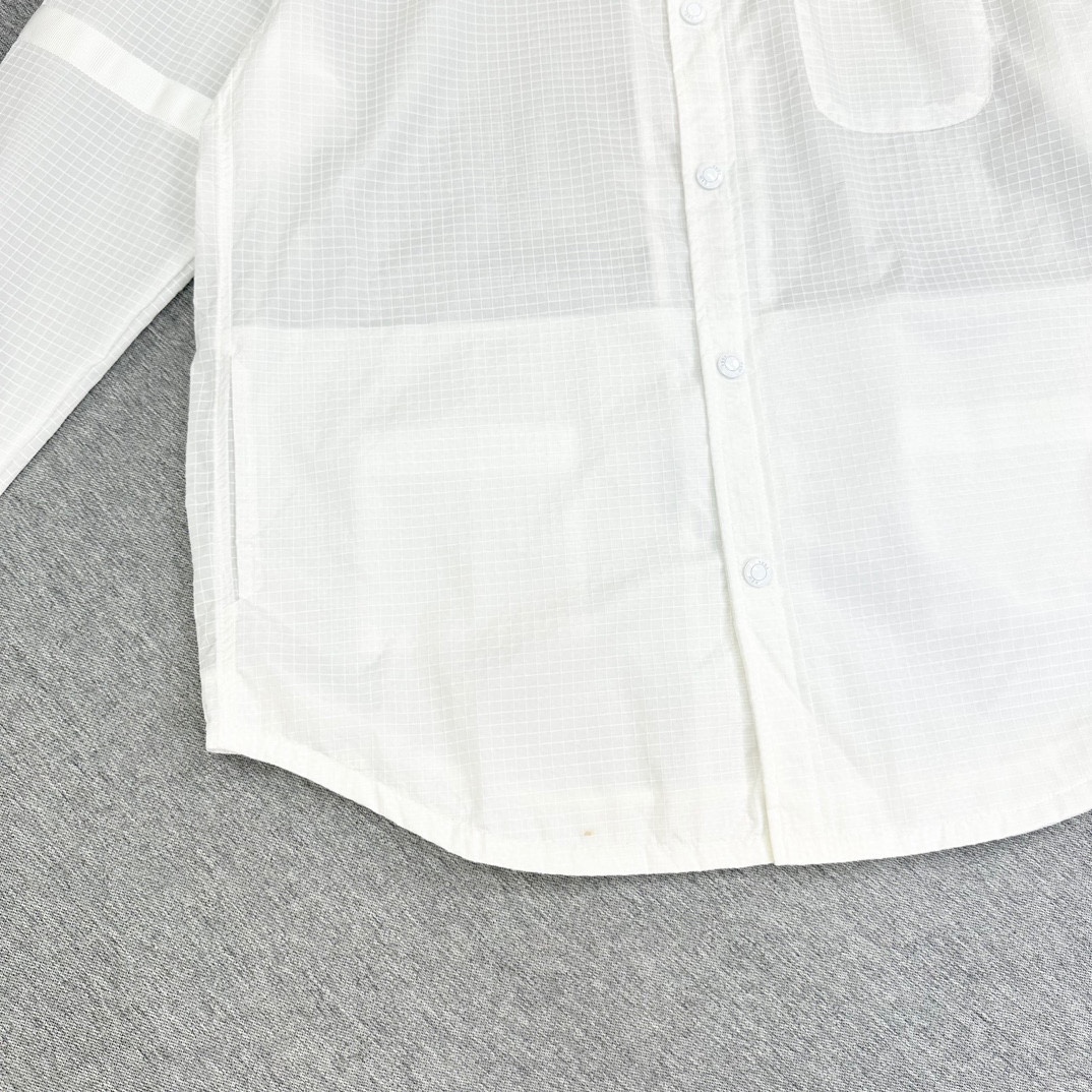 Customized Red, White, and Blue Fabric Coats for Sunwind Protection – Button-Up Decorations, Recommended for All Sizes - 图片 3
