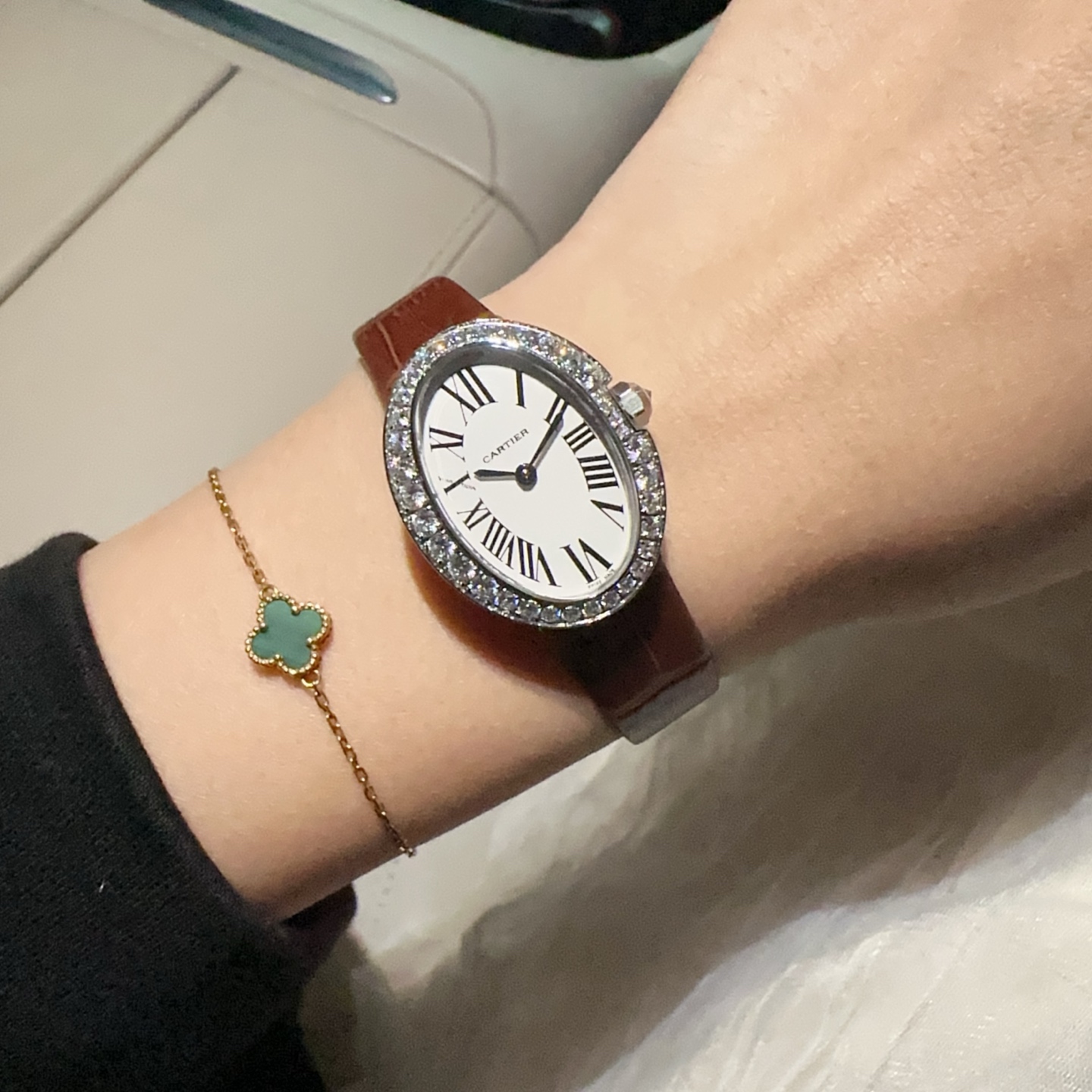 Elegante Reloj Cartier Baignoire con Diamantes y Correa de Cuero Marrón