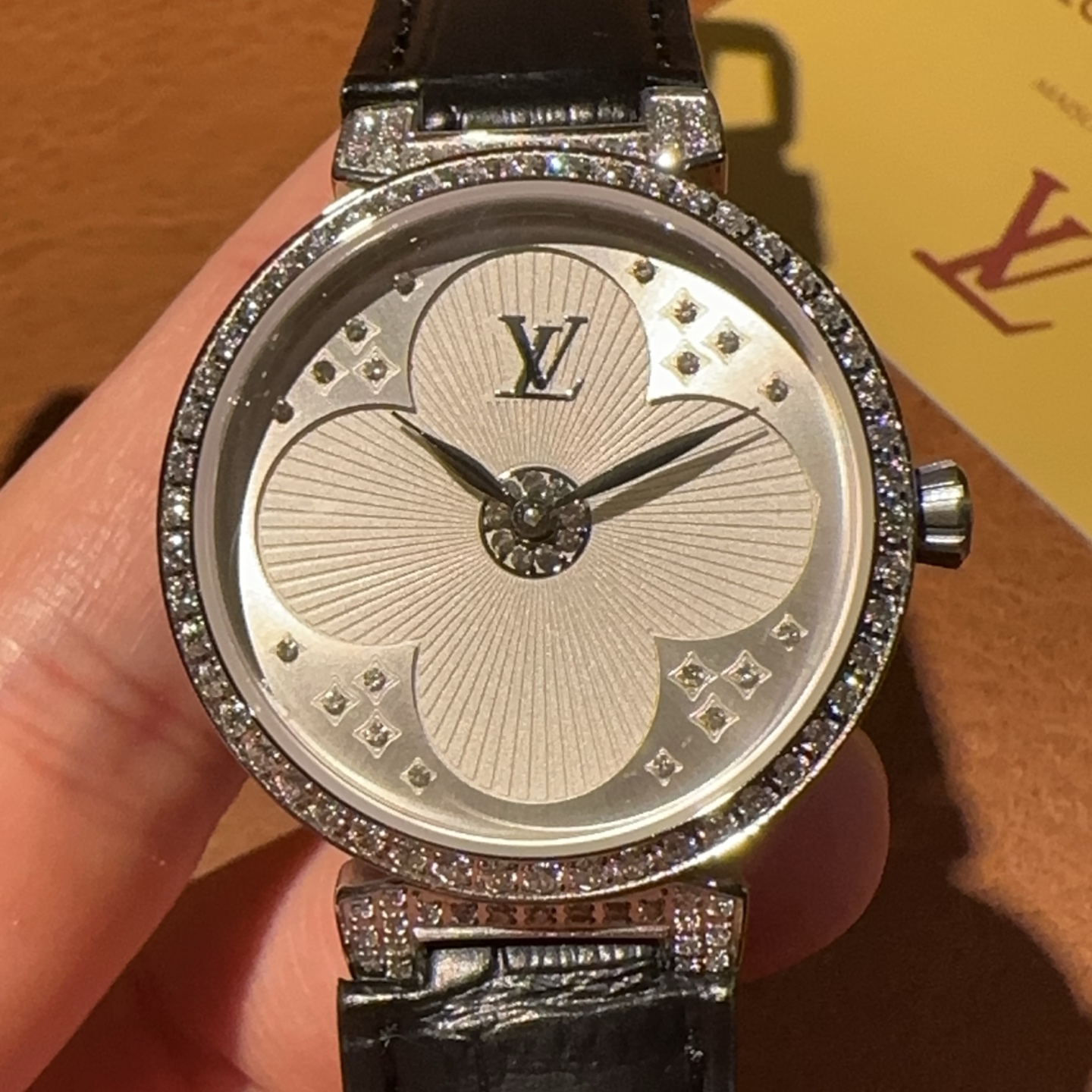 Louis Vuitton Tambour Moon Divine Diamonds Ladies Watch, Quartz Movement 5 i1748849486274 9717 0 3