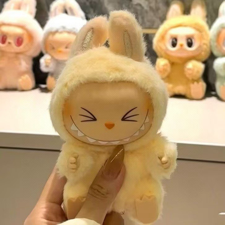 泡泡玛特拉布布labubu第二代2.0版本
一端六盒装 248💰
一共有六只不同款式

