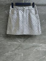 Louis Vuitton Store
 Clothing Skirts Silver Sheepskin Fall/Winter Collection Vintage MLxL535390