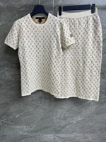 Buy the Best High Quality Replica
 Louis Vuitton Clothing Shirts & Blouses Knitting Spring/Summer Collection SML535720