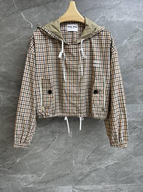 Miu Miu Plaid Hooded Jacket - 2025 Spring/Summer Collection, Logo Detail 1 Miu Miu Plaid Hooded Jacket - 2025 Spring/Summer Collection, Logo Detail