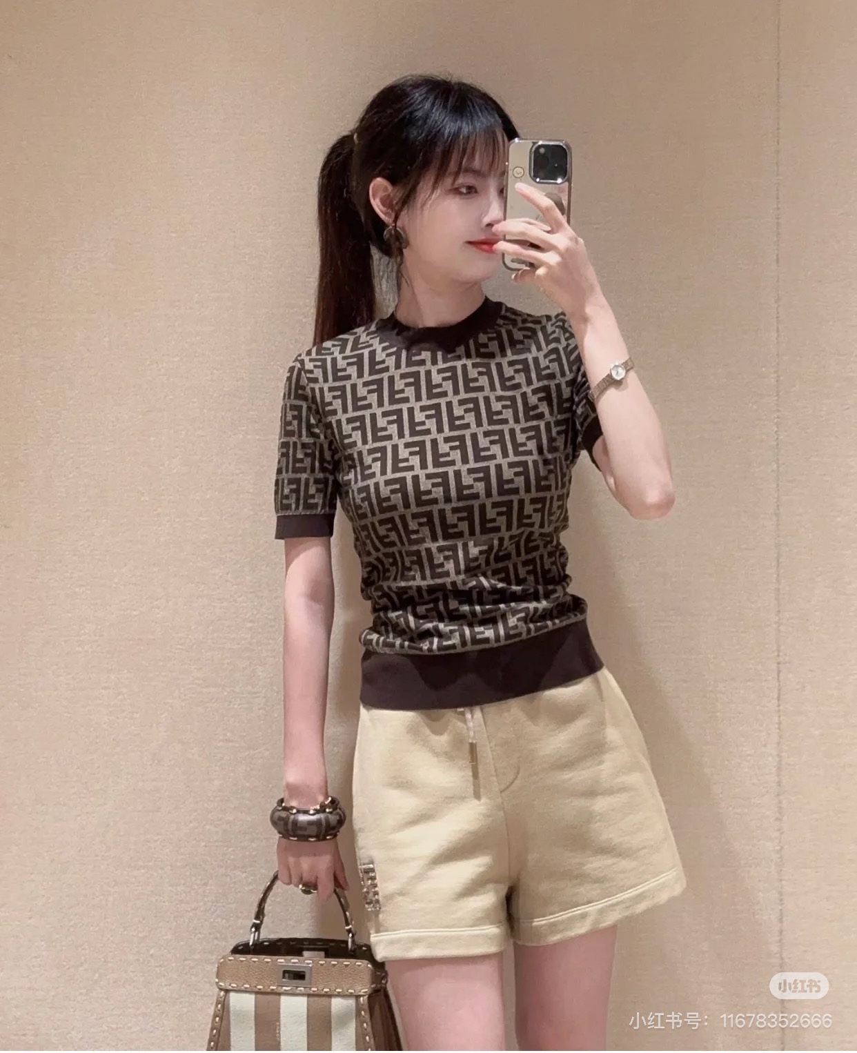 NO:411113,Beautiful woman's upper body picture, alexander wang19860909美女上身图,,alexander wang,Women's clothing