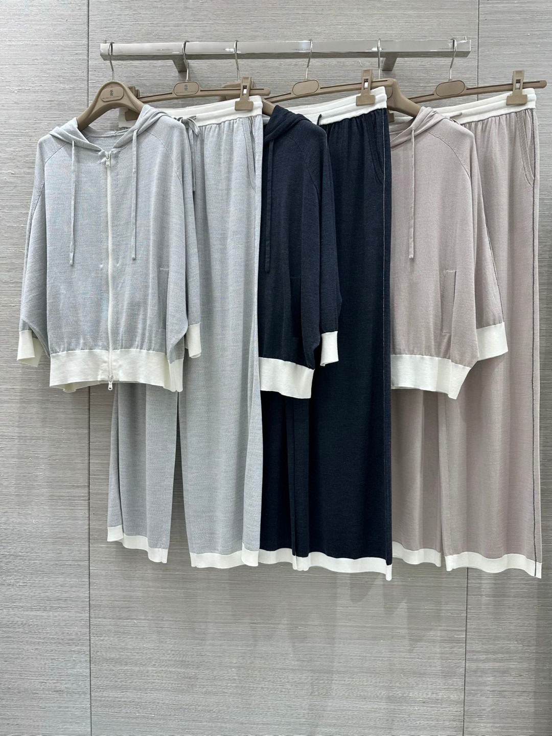 _d-t9sSTygvv18m9IVncXH9m0_BR8JYjd6tGJ0uw