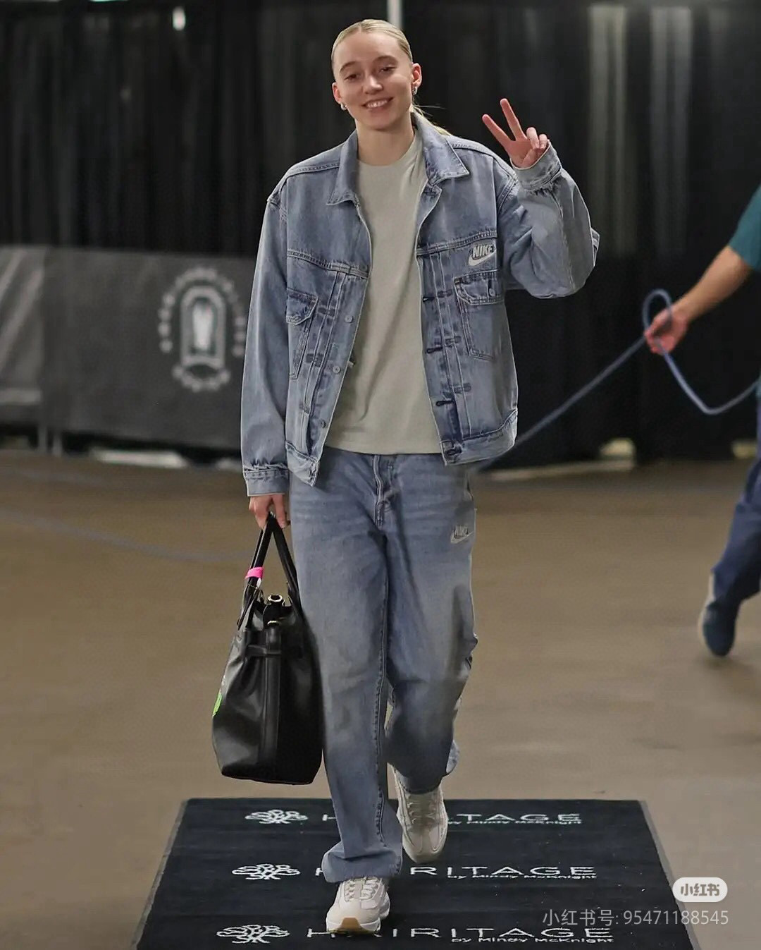 _dpC9sn4Zd5PV7GX-bPeTUmh1cQzWfUuwAX5iR9Q