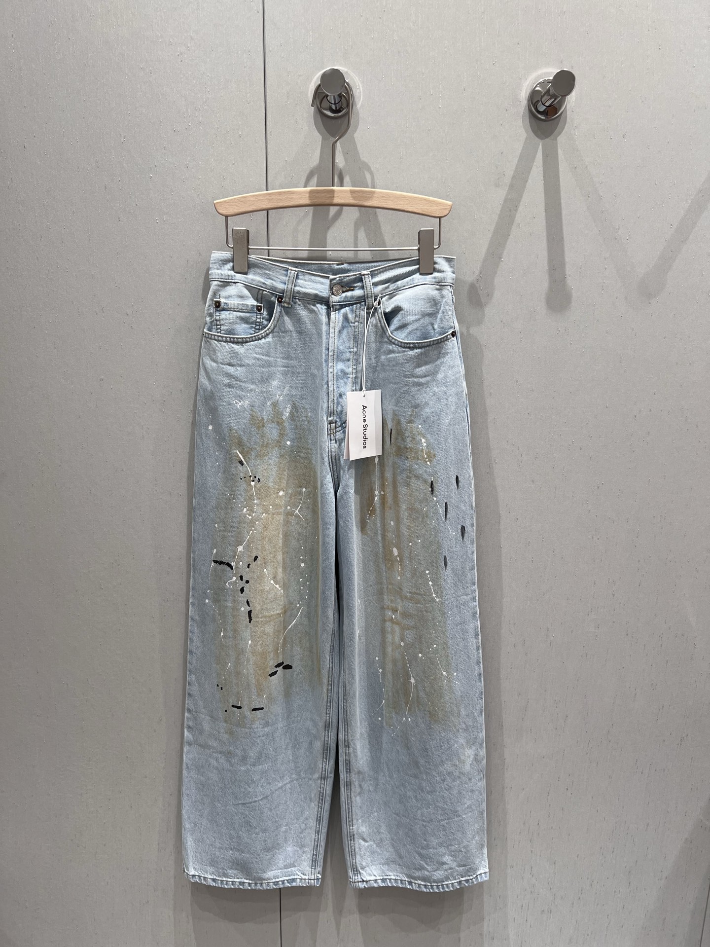 NO:412368,Support replacement Acne Studio*s 25Ss spring and summer new style, retro ink-splash loose straight wide-leg pants | Exclusive high-end production!  The trouser body washes and fades, the visual effect is super pleasing to the eye, like a work of art, the perfect version of the wash is also invincible for the old sand washing, graffiti splashing ink paint and smudge printing!  The well-deserved model king!  !  S/M/L real photos, details of S/M/L, acne studios, alexander wang19860909支持换款 Acne Studi*s 25Ss春夏新款 复古泼墨宽松直筒阔腿裤丨独家高版出品！裤身水洗做旧褪色工艺,视觉效果超级养眼吸睛,犹如艺术品一般,完美版型洗水颜色也是无敌做旧砂洗涂鸦泼墨油漆晕染印花！当之无愧的版型王！！现货发售S/M/L实拍细节图,,acne studios,alexander wang,Women's clothing
