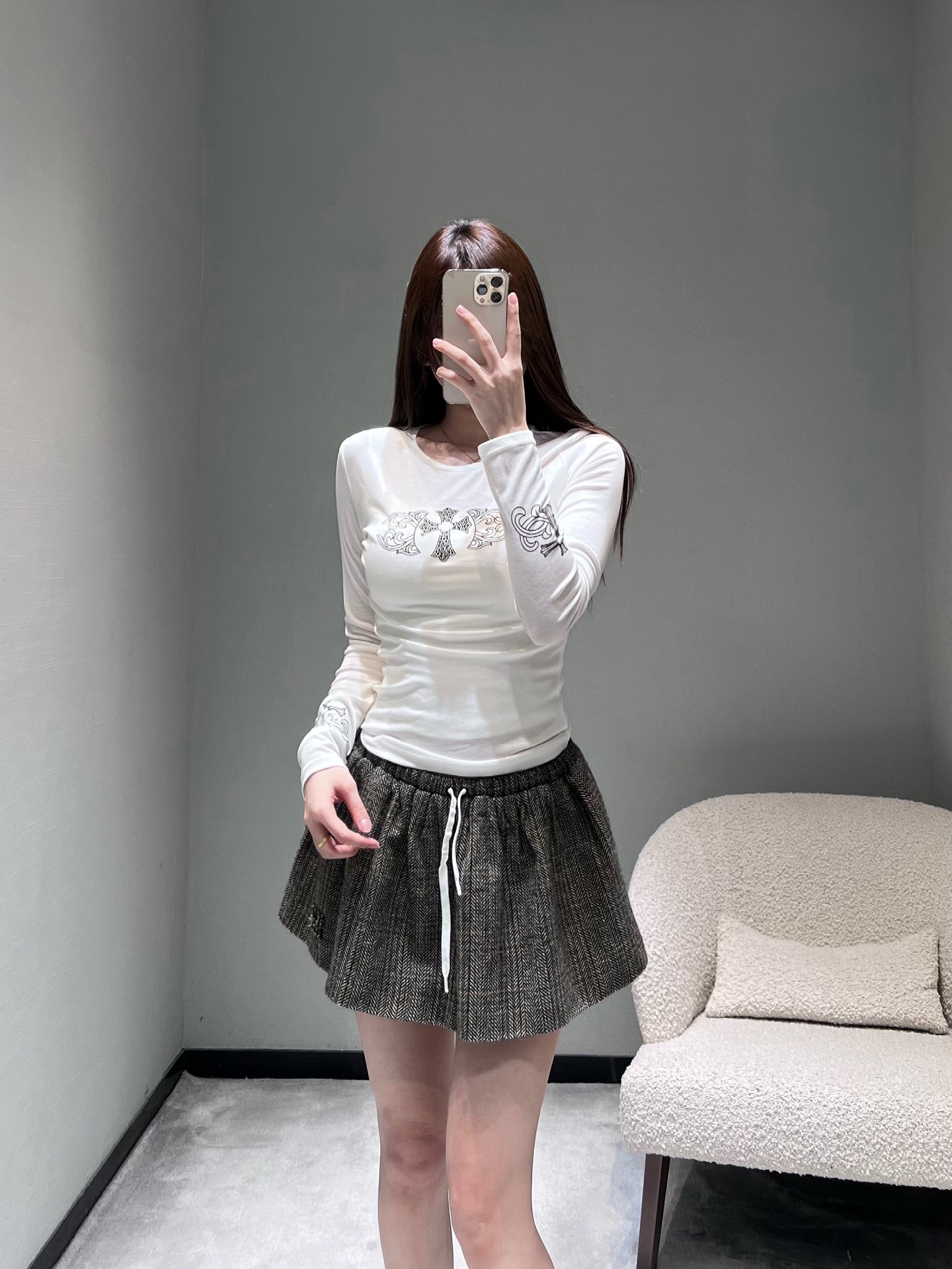 NO:697393,lchrom*he*rts new product series of Crowe 26 // Cross-bottomed long-sleeved chest embellished with classic printed diamond cross, details with fashion brand texture, classic logo elements on the side of the arms, simple yet design sense. Slim-fitting and micro-elastic style, wear alone to create a casual hot girl style, it is OK to wear inside or layered. SML,, chrome hearts,19860909批lchrom*he*rts克罗26新品系列//十字架打底长袖胸前点缀经典印花点钻十字架,细节处带潮牌质感,手臂侧边经典logo元素,简约中不失设计感.修身微弹款,单穿打造随性辣妹风,内搭叠穿都OK.SML,,chrome hearts,,Women's clothing