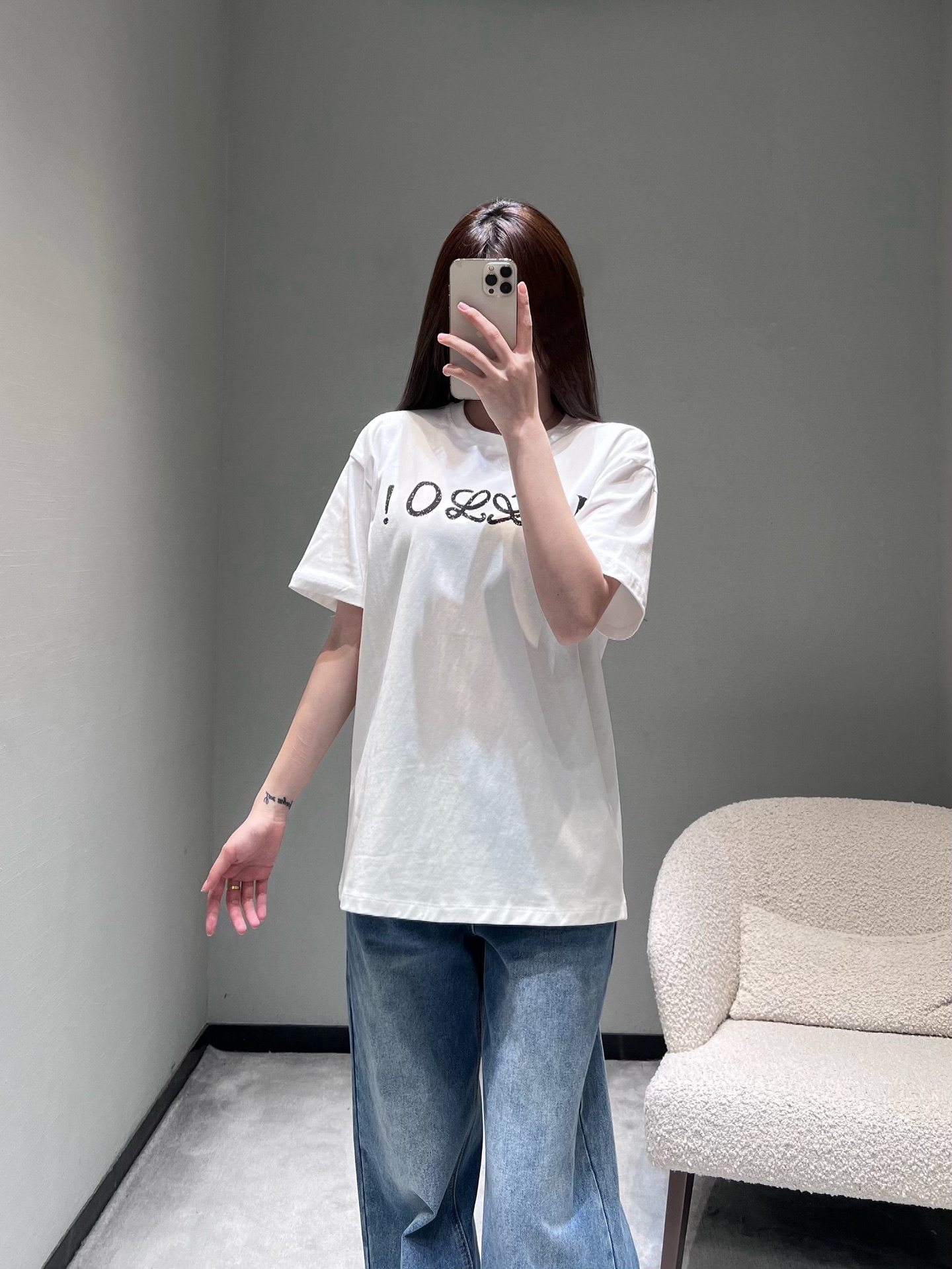 로에베 레터 프린트 반팔 티셔츠 26 SS 상세 이미지 9