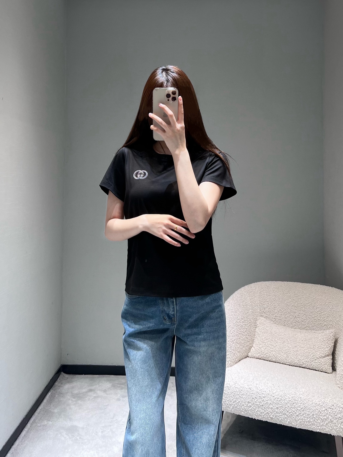 NO:729758,GUC*i2026SS early spring new product series // GG embroidered short-sleeved T-shirt made of cotton fabric, round neck version, GG letter embroidery on the chest, high-density stitch count, densely woven embroidery pattern, exquisite and generous, simple and elegant style is better matched with SML,, gucci, T-shirt, tees, t-shirt,19860909GUC*i2026SS早春新品系列//GG刺绣短袖T恤棉质面料,圆领版型,胸前GG字母刺绣,高密针数,刺绣图案密织精致大方,简约大气款更加好搭SML,,gucci,T-shirt,tees，t-shirt,,Women's clothing