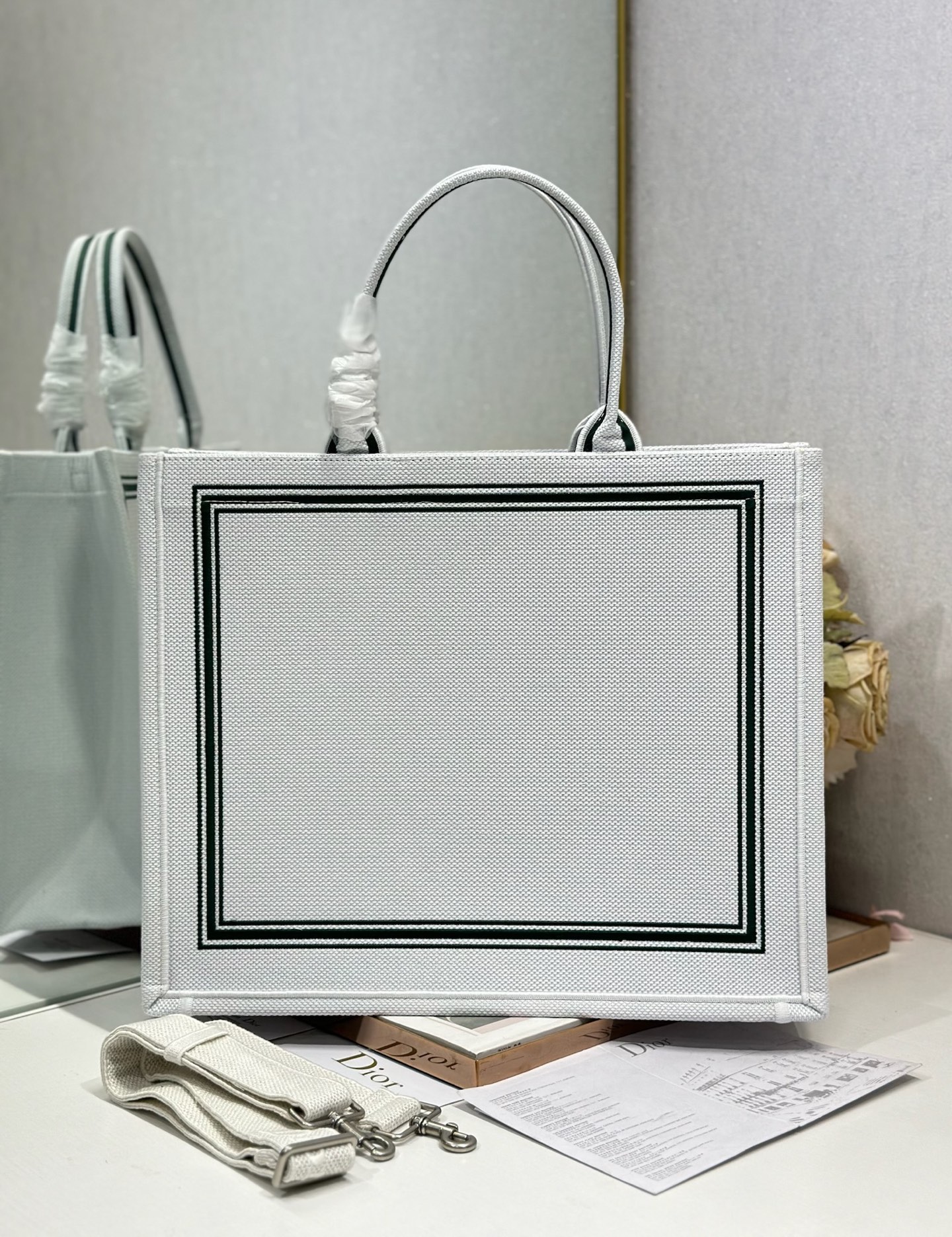 Dior Dior book tote 购物袋
