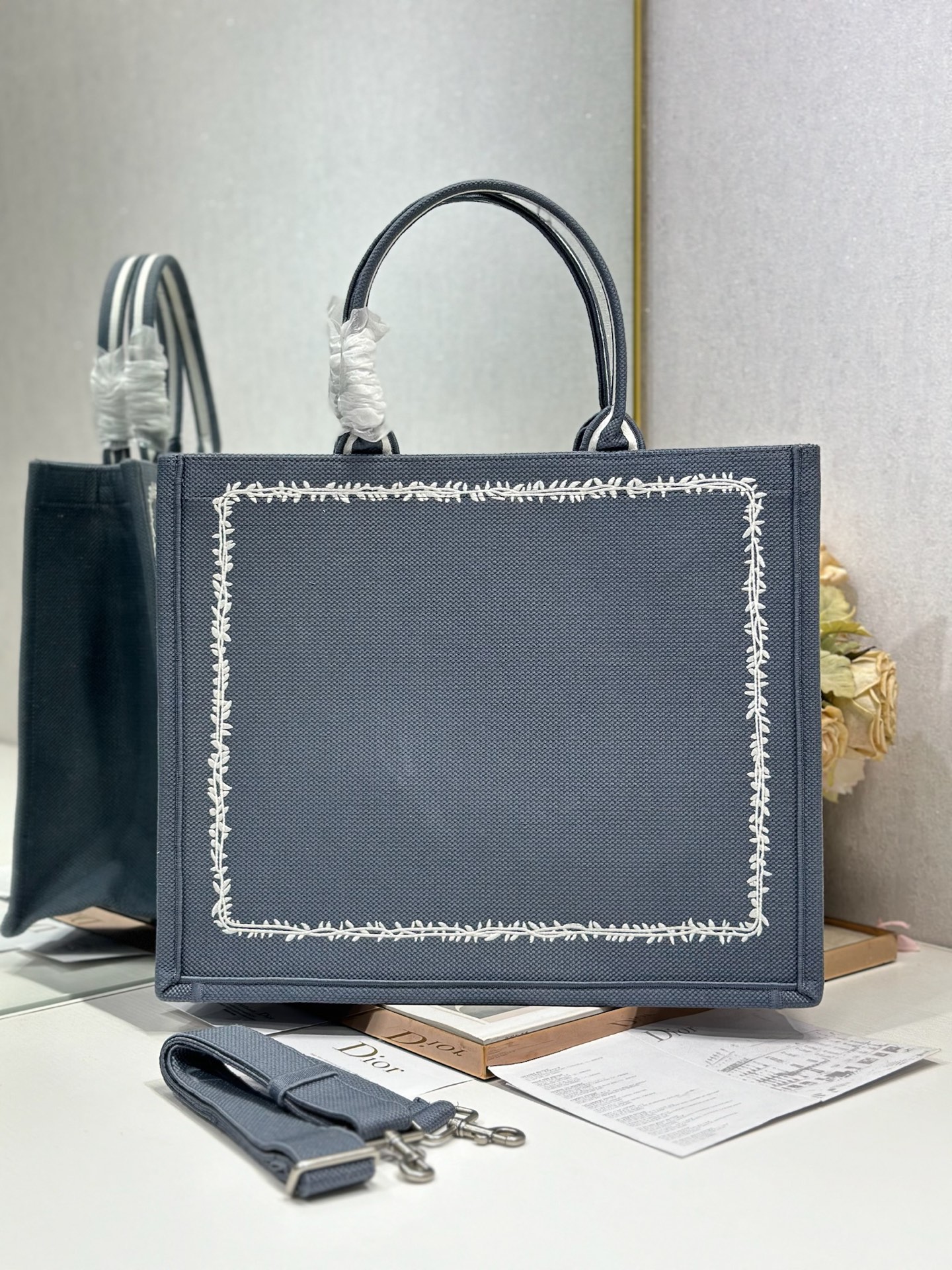 Dior Dior book tote 购物袋