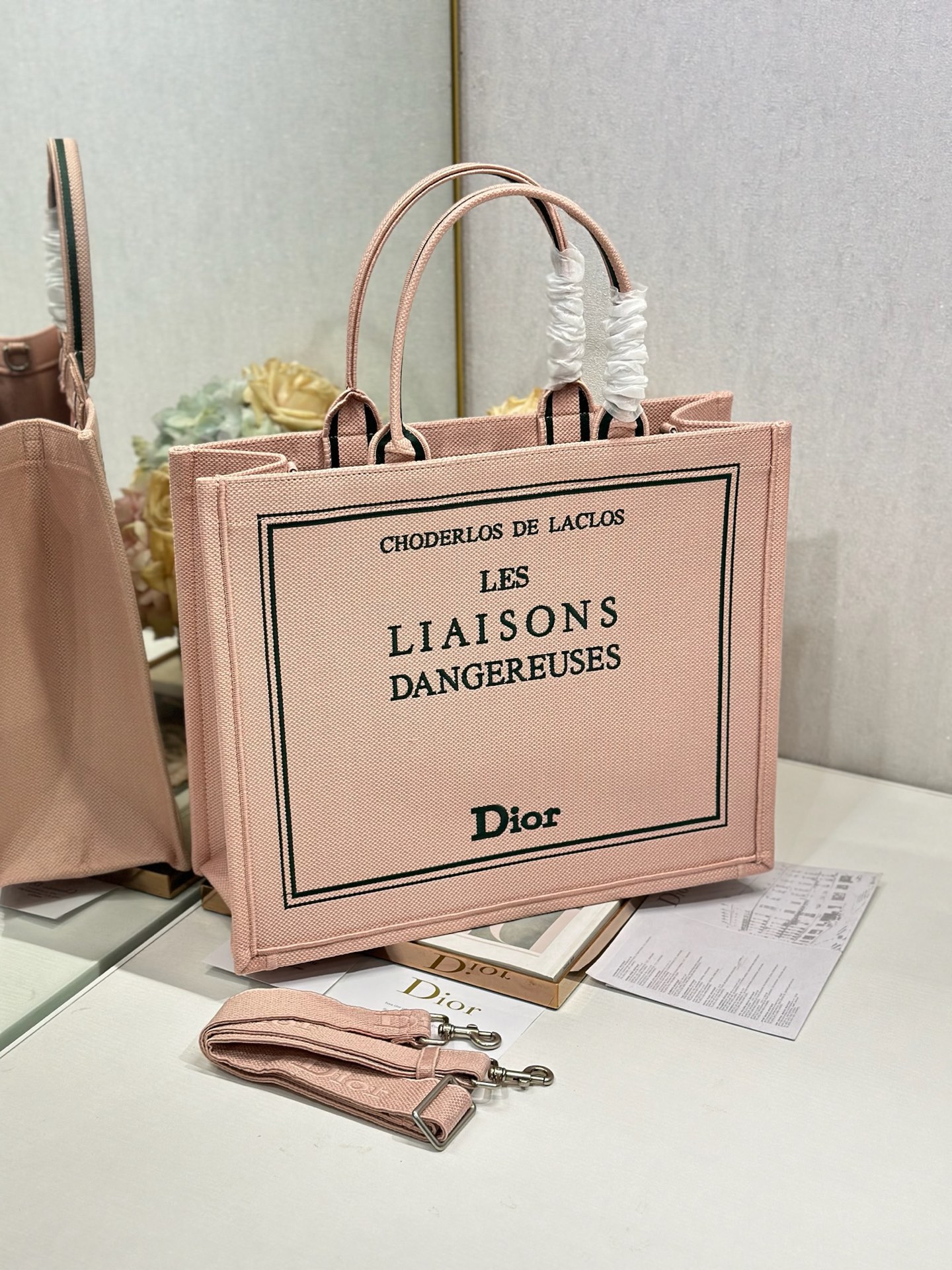 Dior Dior book tote 购物袋