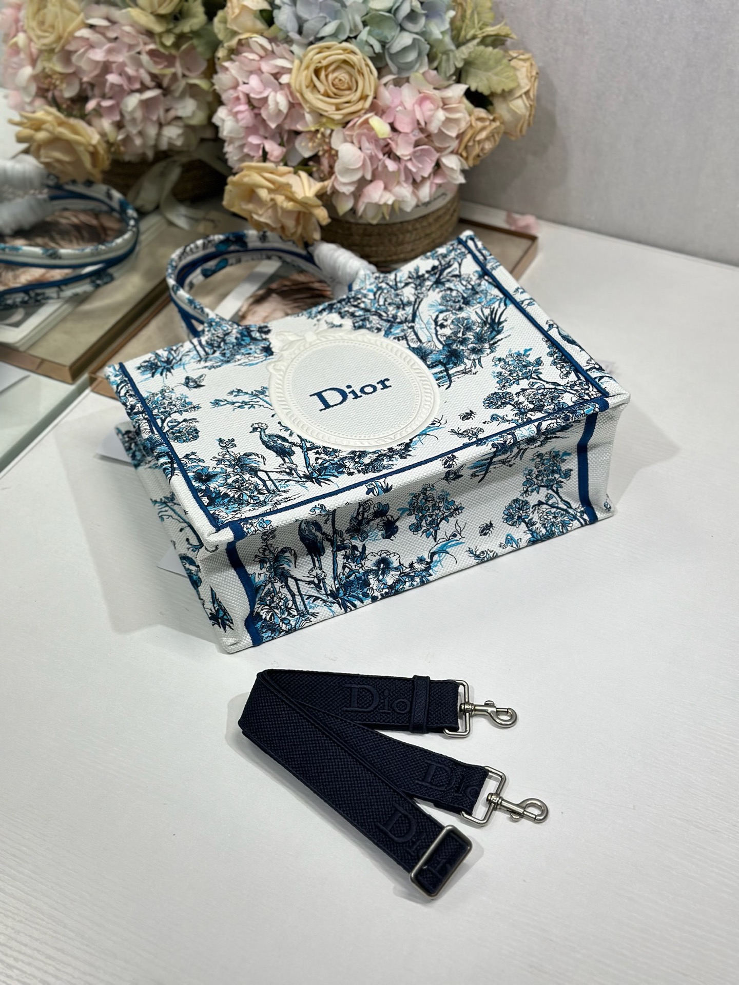 Dior Dior book tote 购物袋