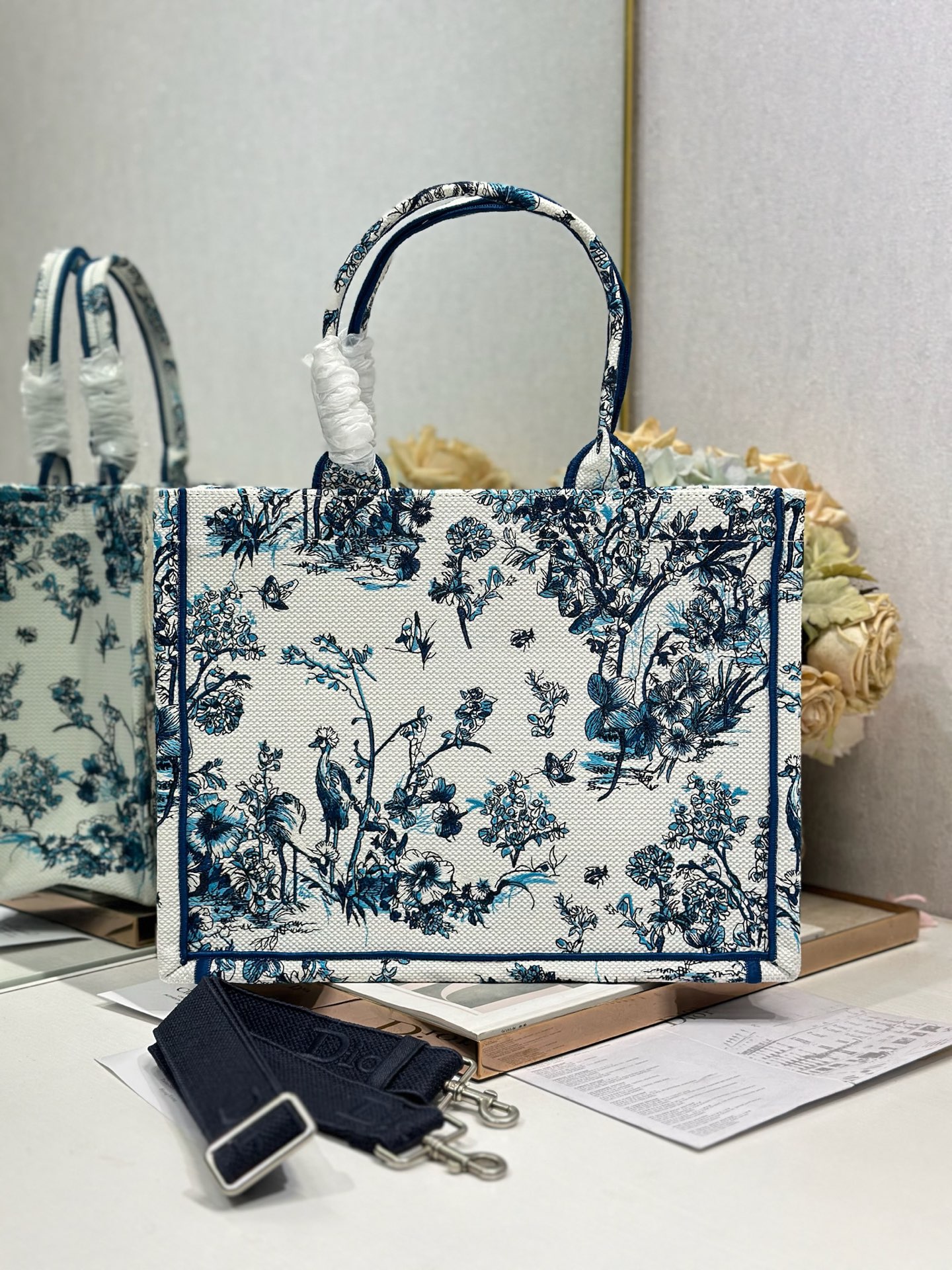 Dior Dior book tote 购物袋