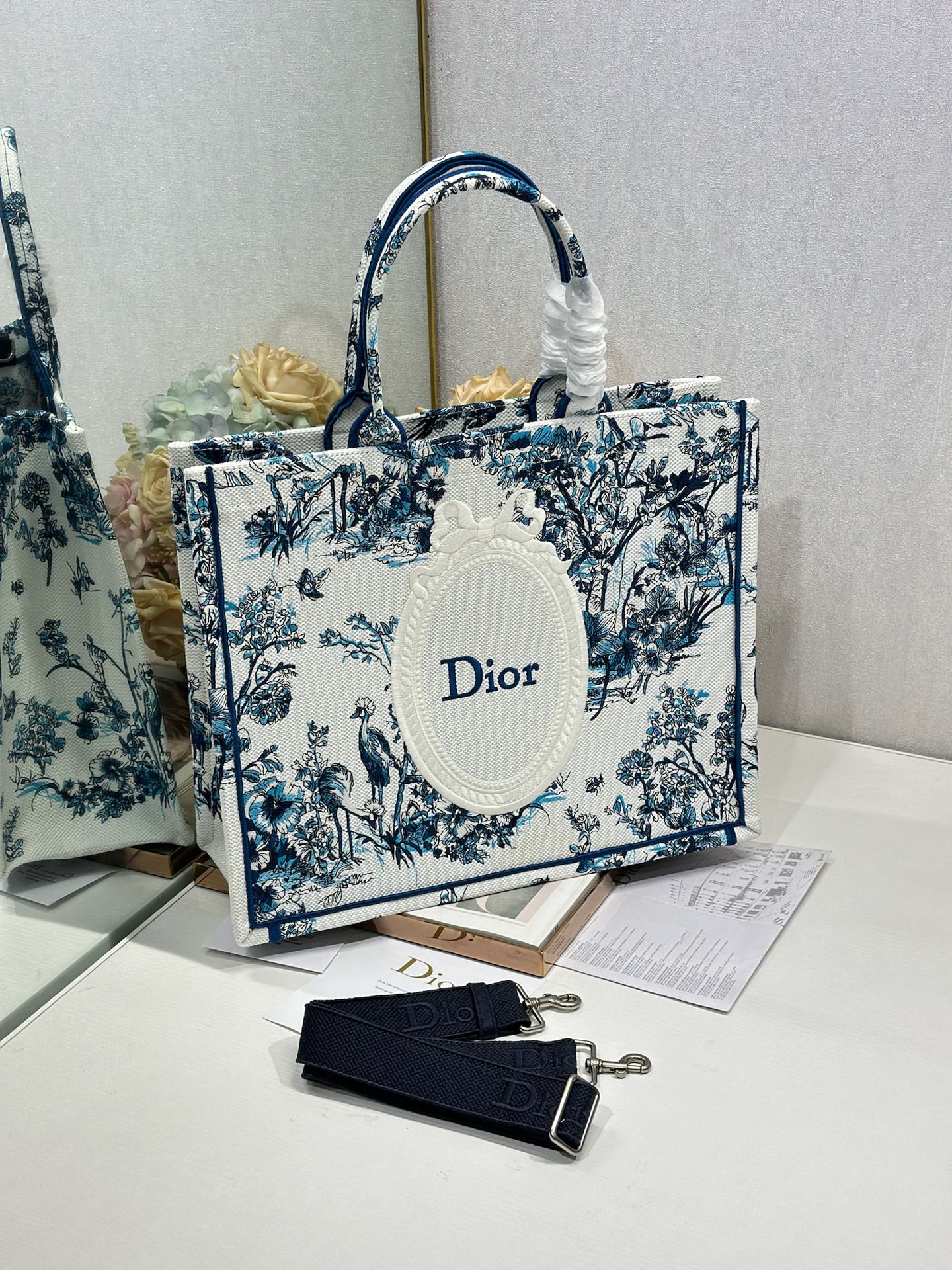 Dior Dior book tote 购物袋