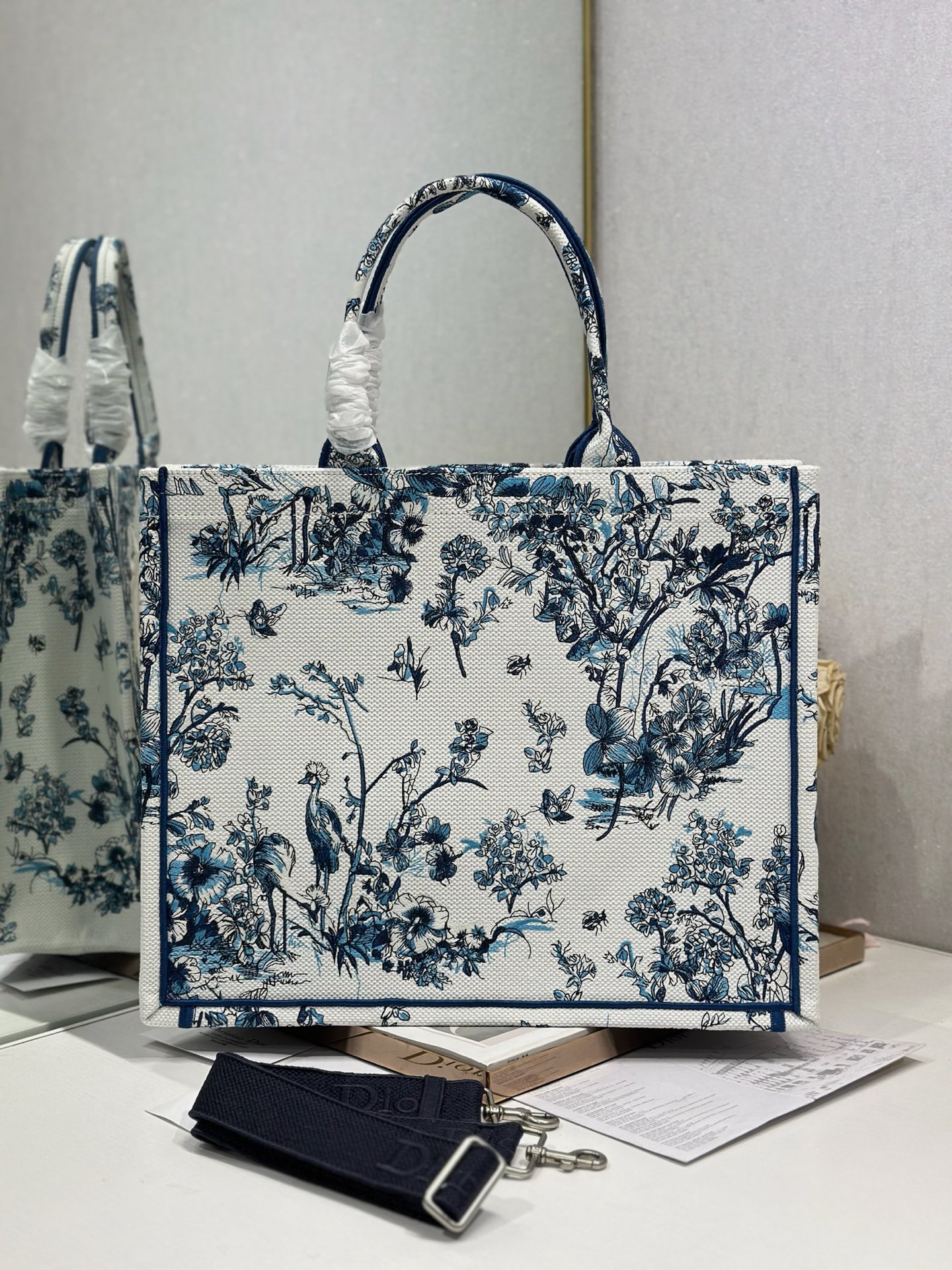 Dior Dior book tote 购物袋