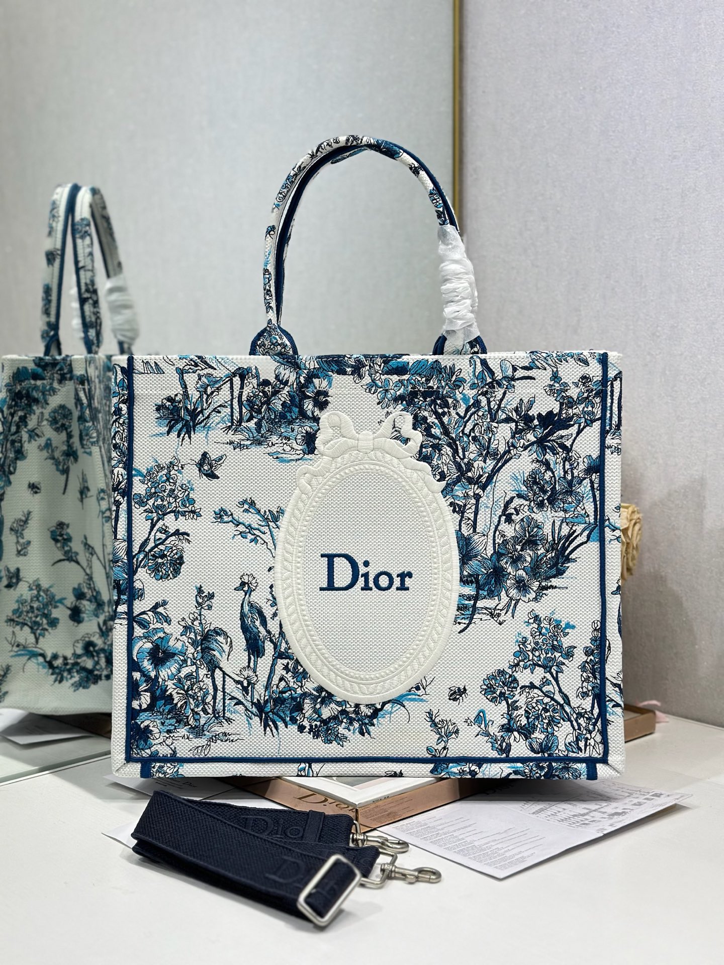 Dior Dior book tote 购物袋
