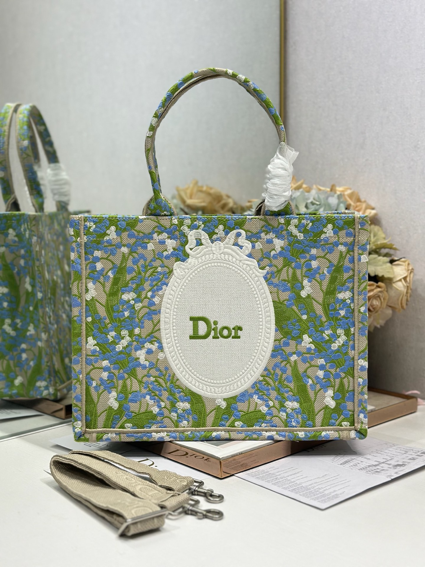 Dior Dior book tote 购物袋