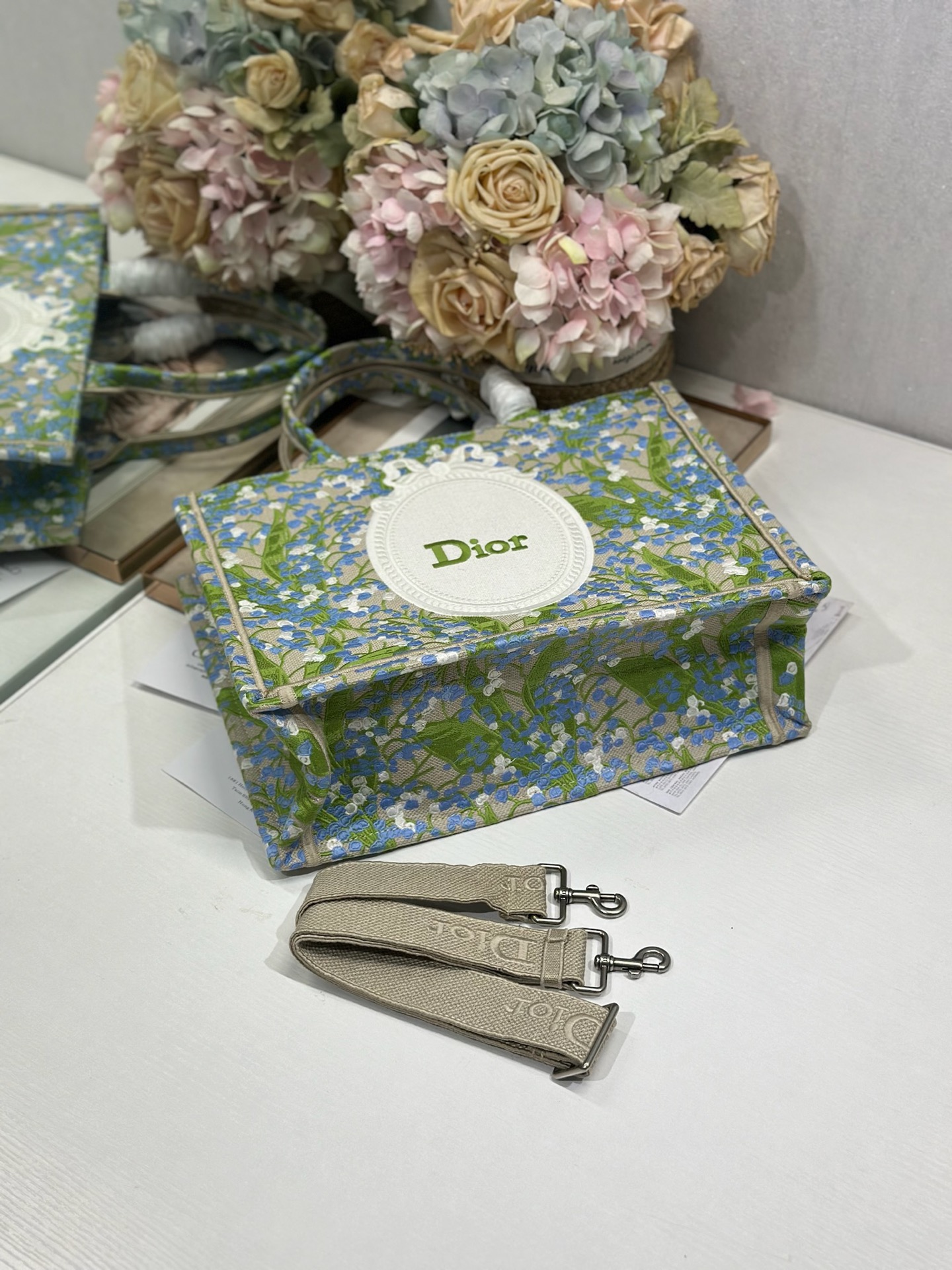 Dior Dior book tote 购物袋