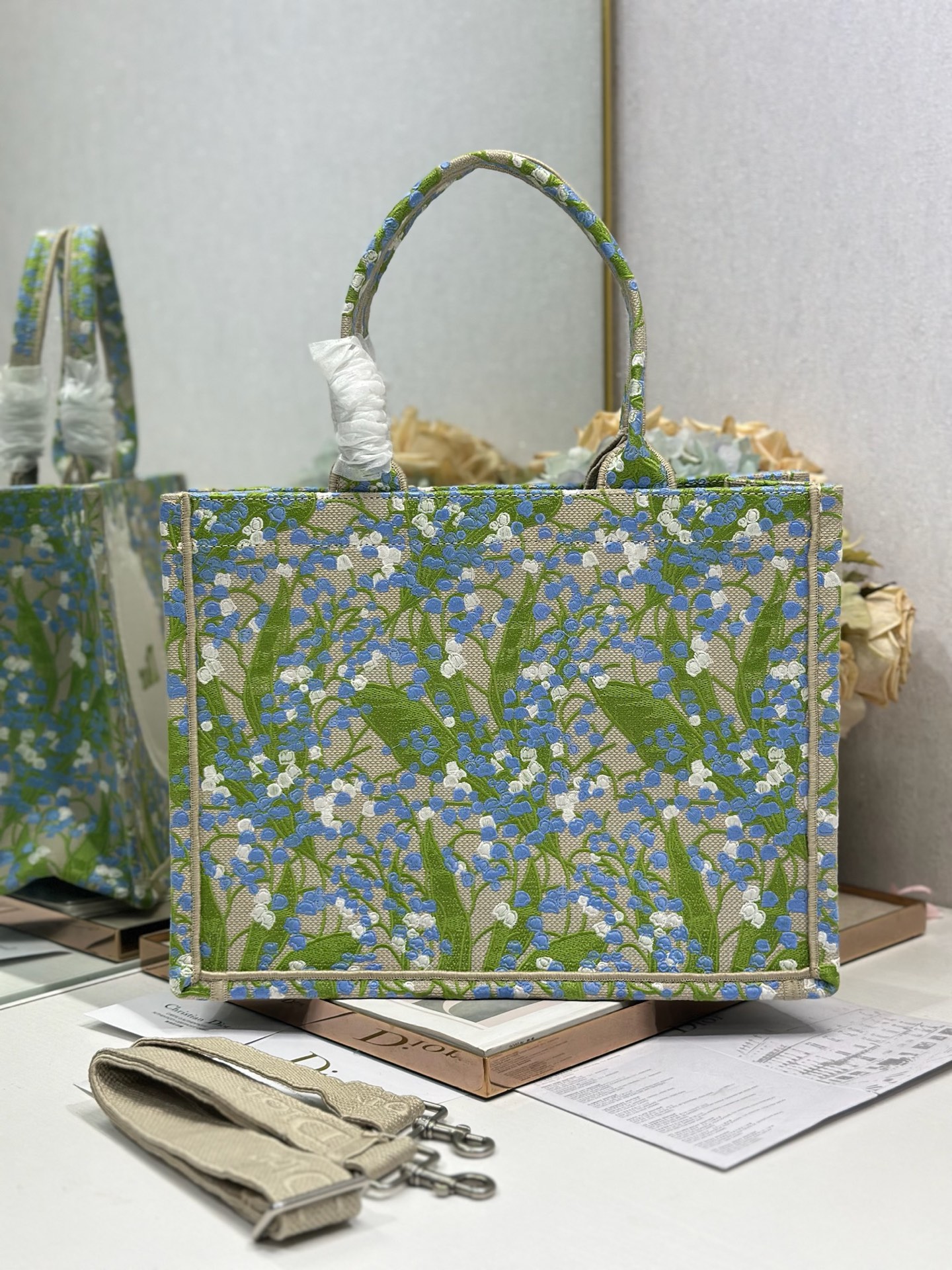 Dior Dior book tote 购物袋