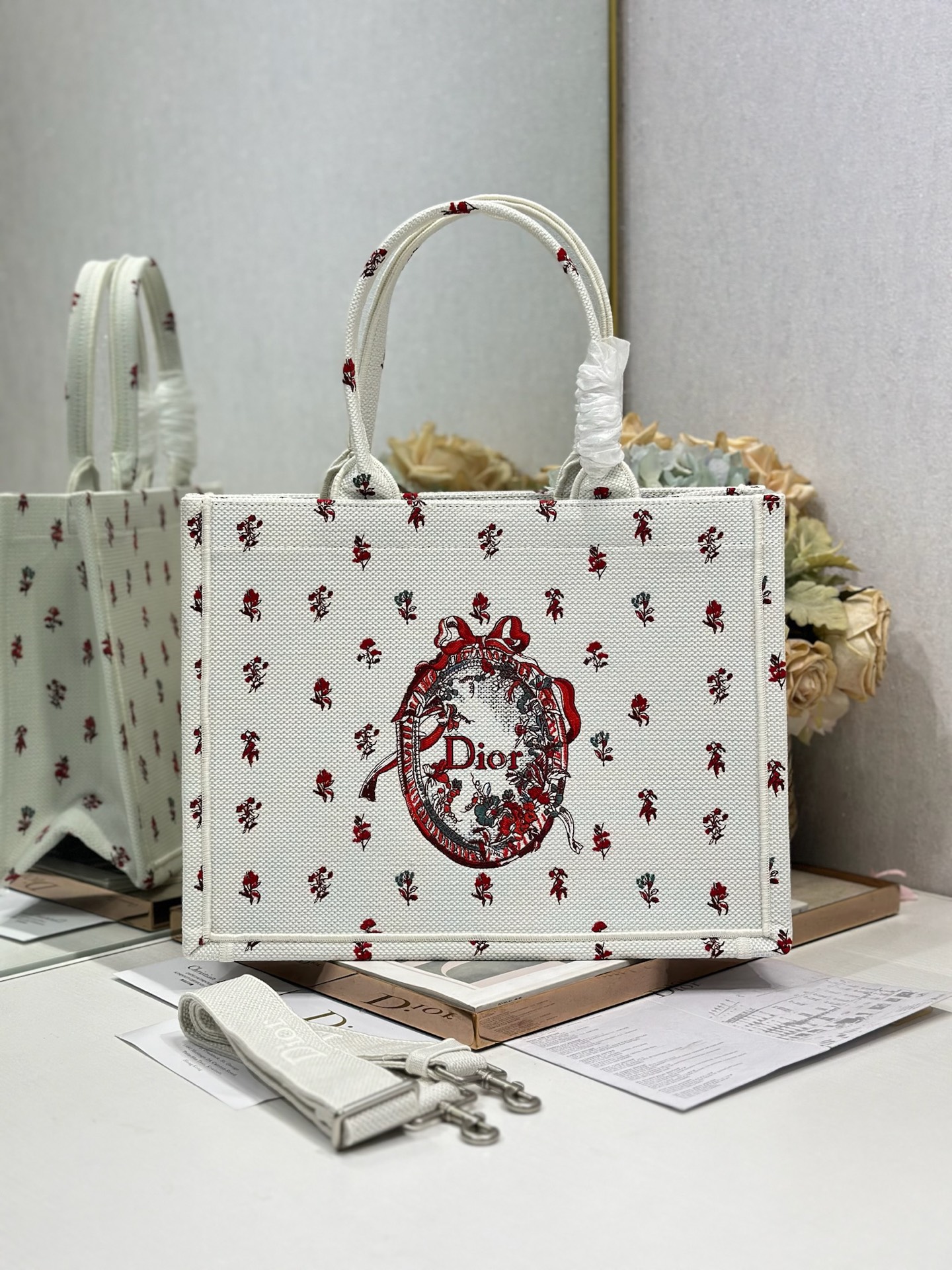 Dior Dior book tote 购物袋