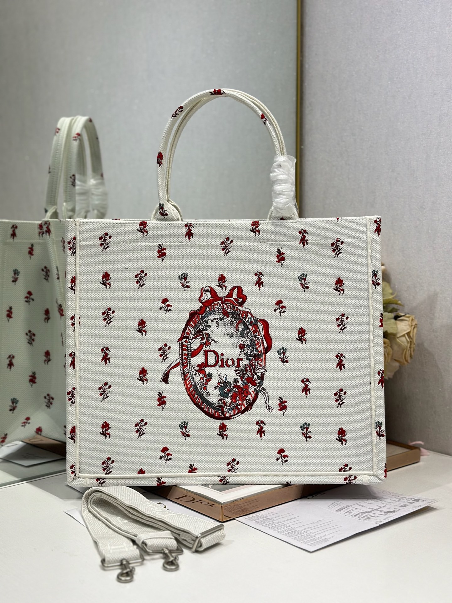 Dior Dior book tote 购物袋