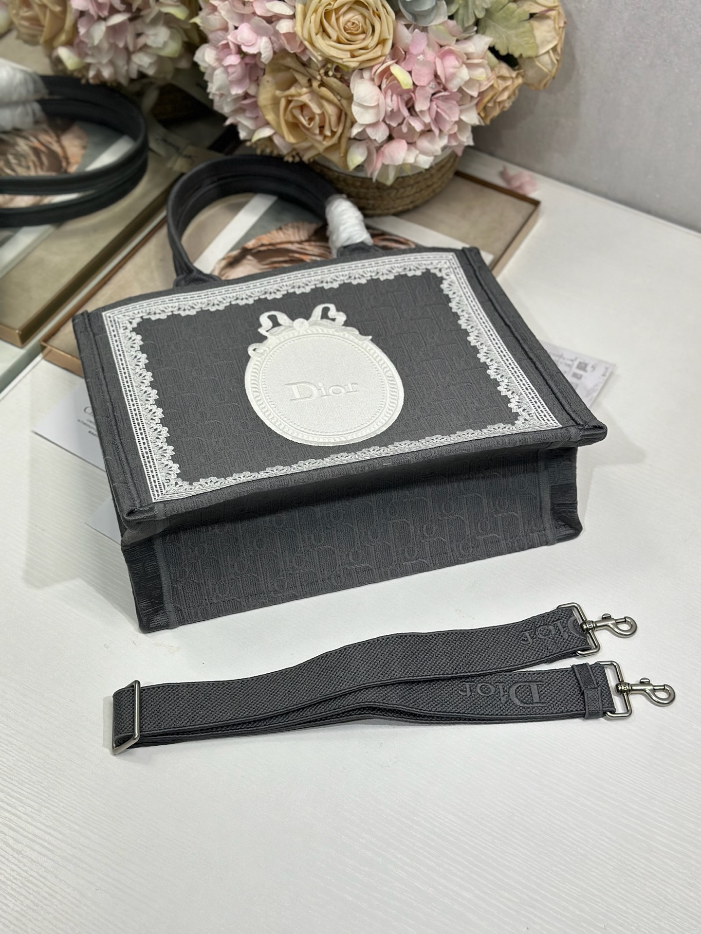 Dior Dior book tote 购物袋