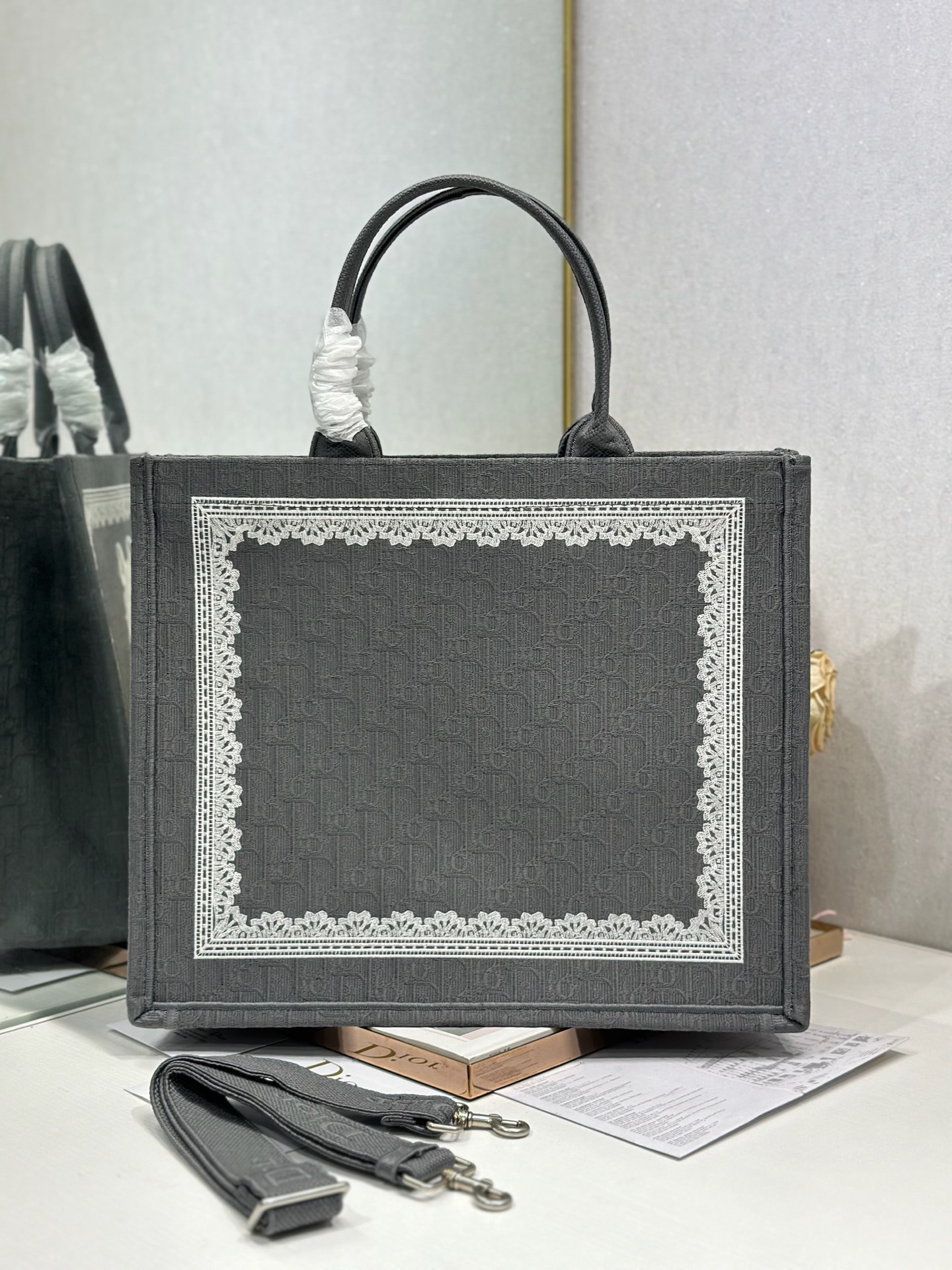 Dior Dior book tote 购物袋
