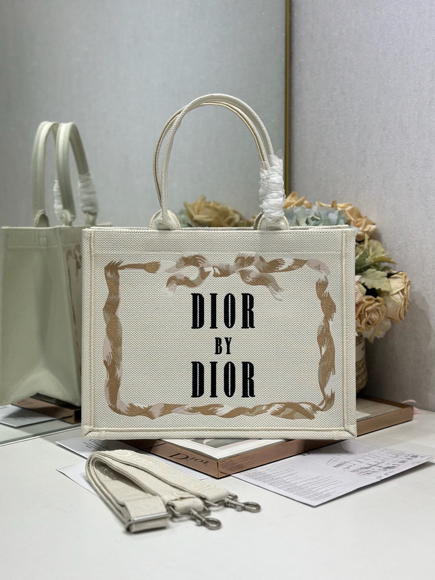 Dior Dior book tote 购物袋