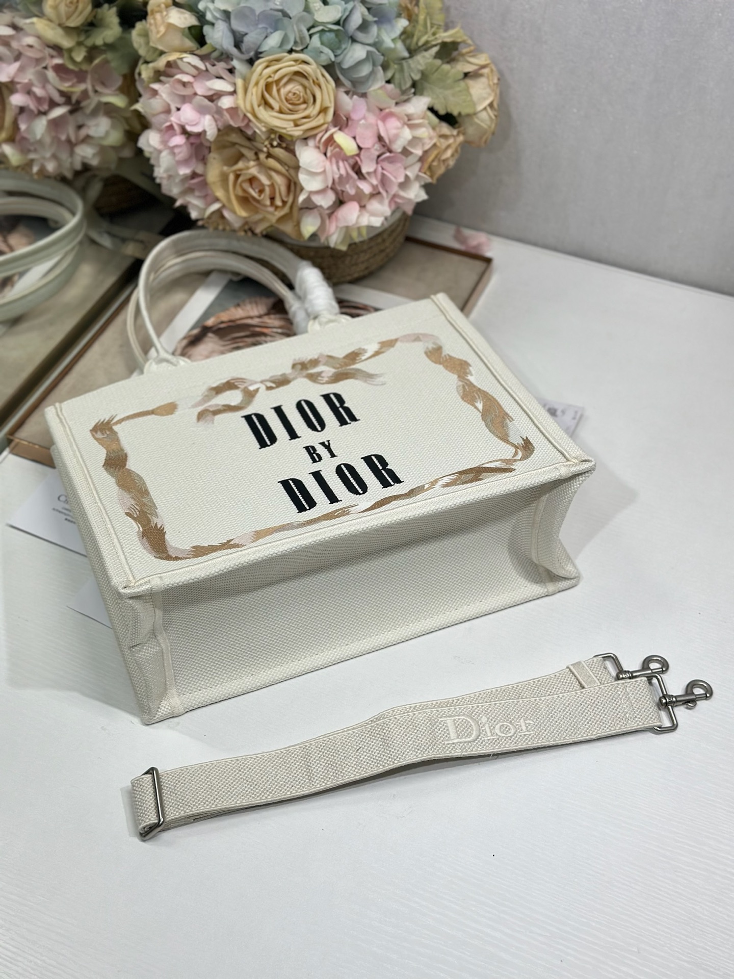 Dior Dior book tote 购物袋