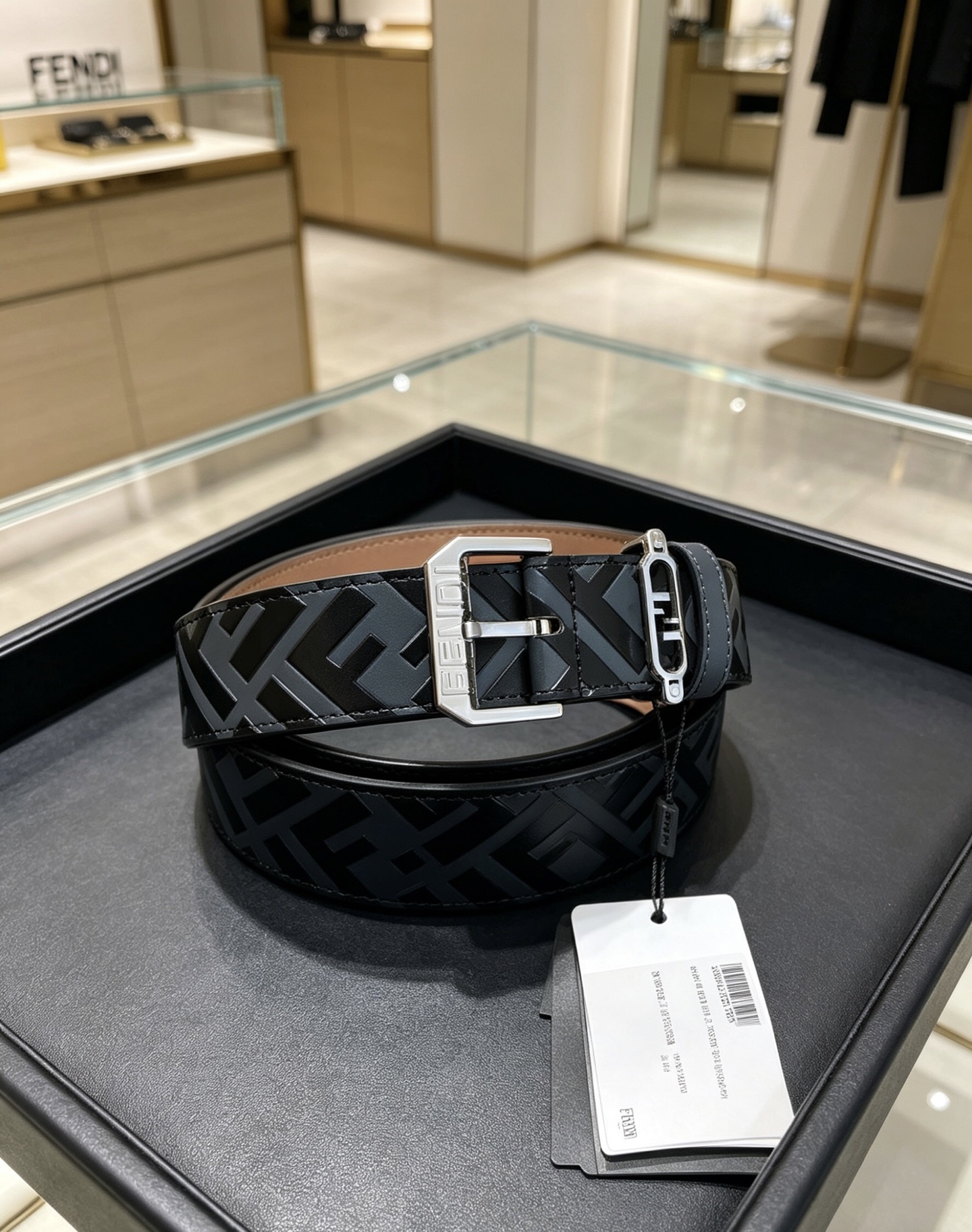 💯💯配送专柜包装 打孔针 新款 FD 宽35MM F标志造型皮带，支持NFC 字母针扣搭配标志性F戒子，