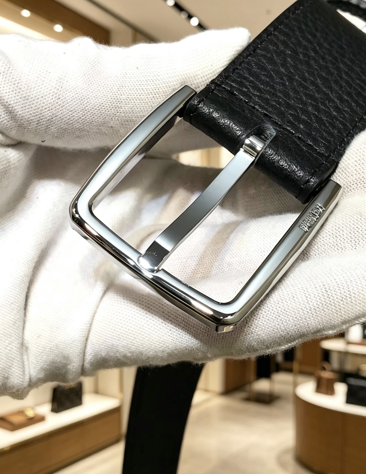 💯💯F 家 新款 宽35MM  F标志造型皮带，支持NFC针扣式钢环带扣，进口双面荔枝纹小牛皮搭配制成，