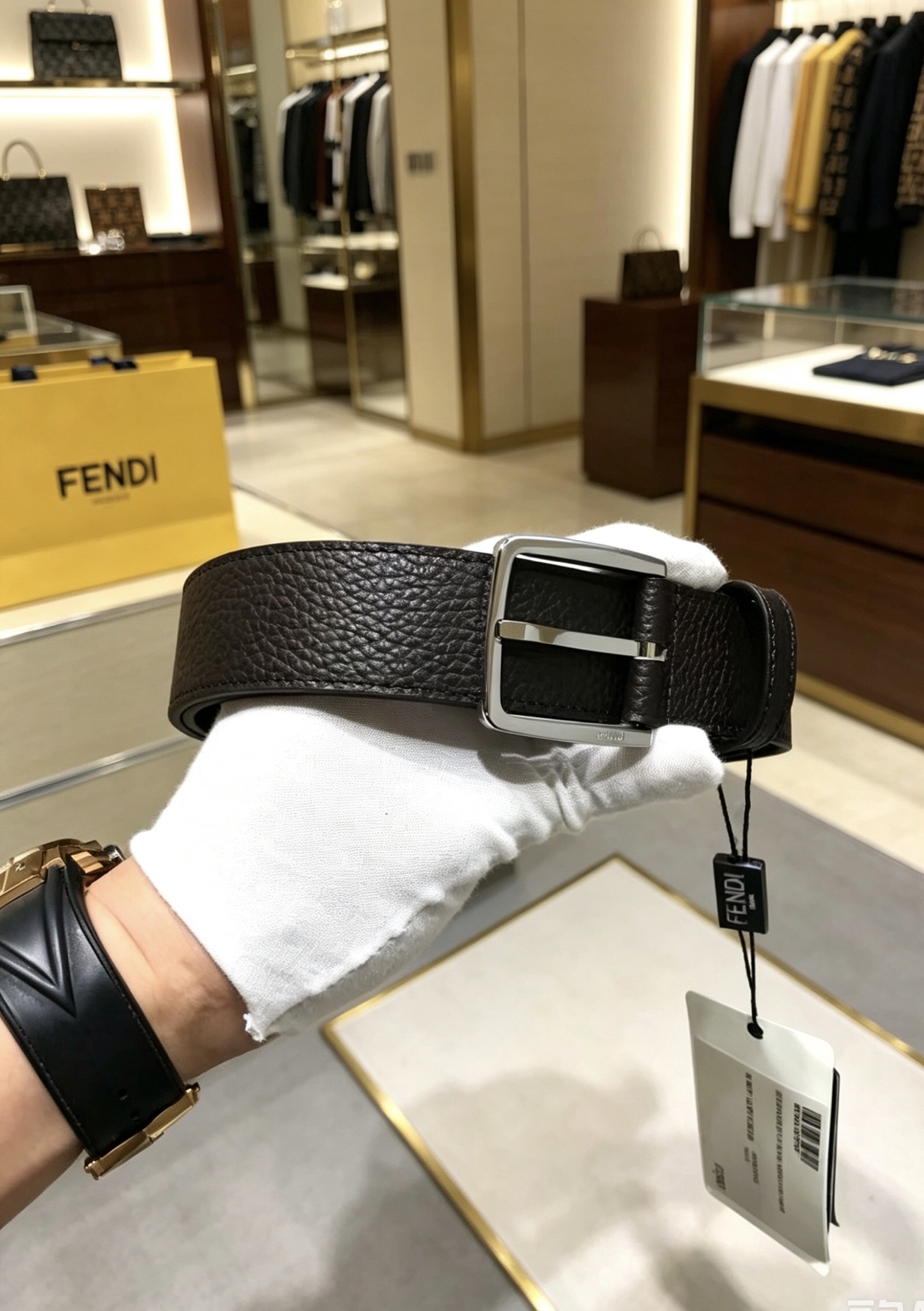 NO:882716,Original order F Home New model 35MM wide F logo style belt, supports NFC pin buckle steel ring buckle, imported double-sided brown pebbled calfskin, gold-plated surface metal products, original detailed wiring, quality assurance, details, non-market currency!  ,belt,cowhide,gold plating19860909原单 F 家 新款 宽35MM F标志造型皮带,支持NFC针扣式钢环带扣,进口双面咖啡色荔枝纹小牛皮搭配制成,镀金表面金属制品,原版细节走线,品质保证,细节,非市场通货！,皮带,cowhide,gold plating,Belt