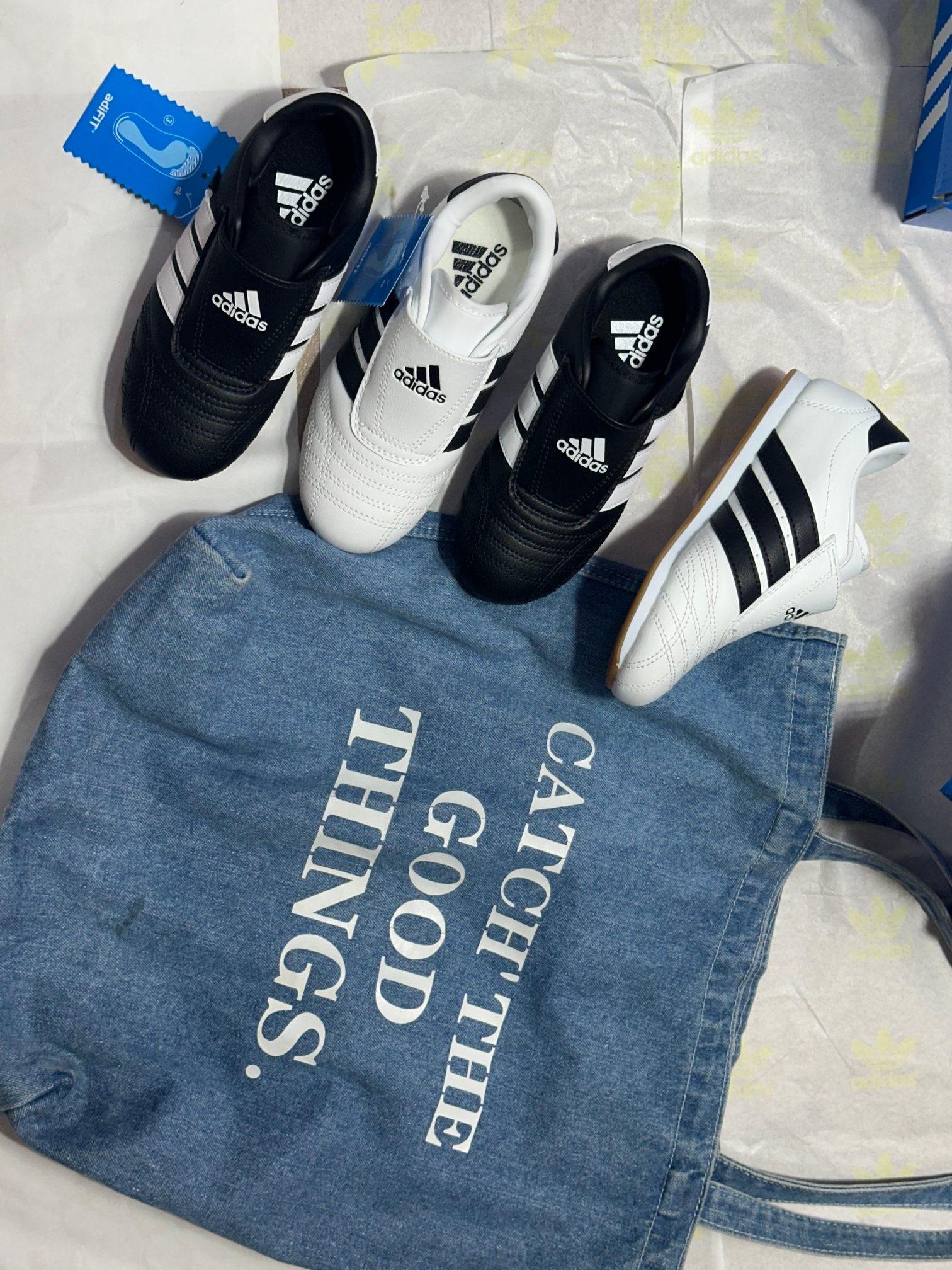 图片[2]-📷实拍细节–原相机直出原图 独家阿迪跆拳道童鞋新款，经典黑色🖤，永远经典的配色，随便搭配任何裤子，回头率拉满💯-选品中心