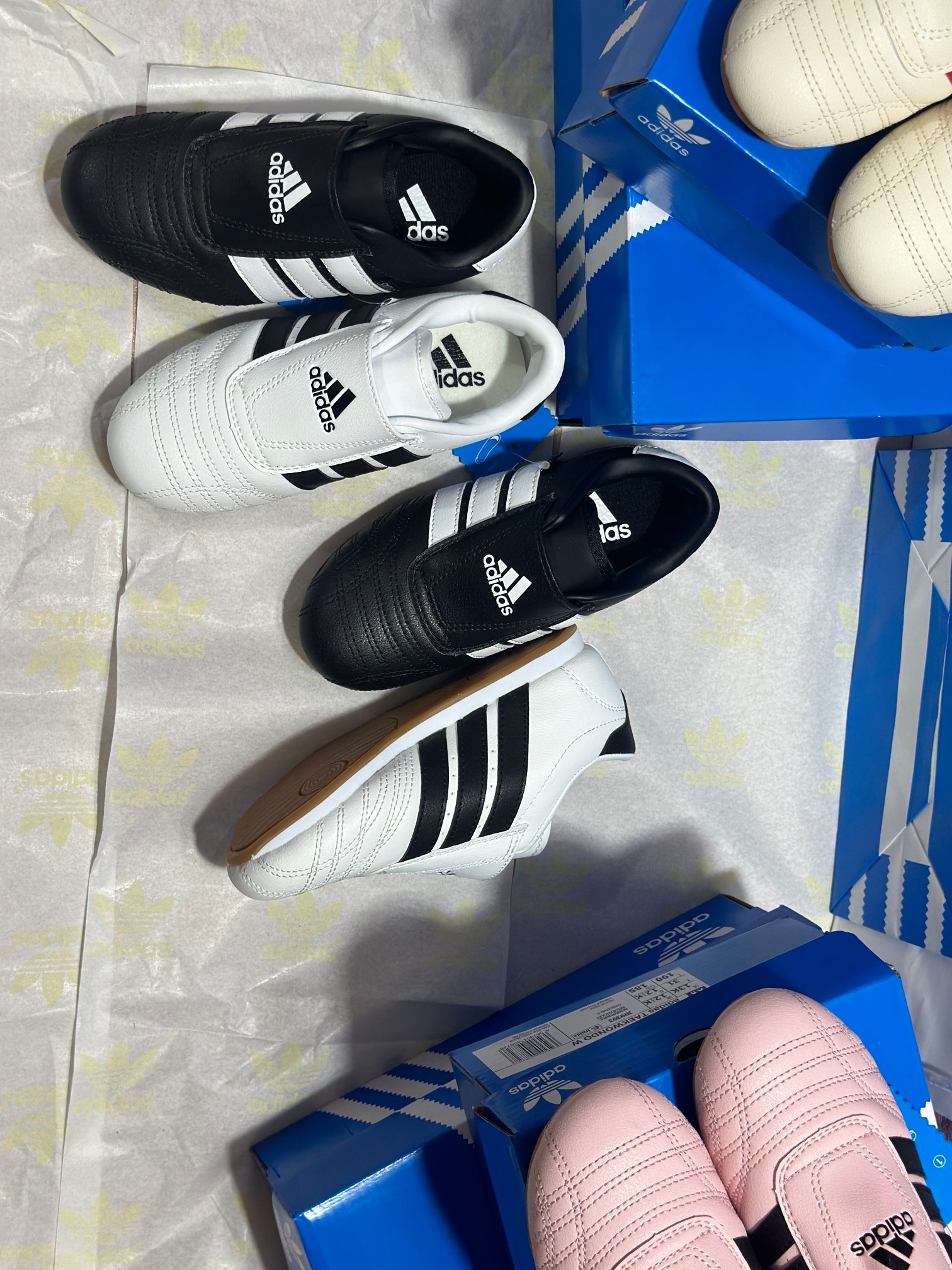 图片[5]-📷实拍细节–原相机直出原图 独家阿迪跆拳道童鞋新款，经典黑色🖤，永远经典的配色，随便搭配任何裤子，回头率拉满💯-选品中心