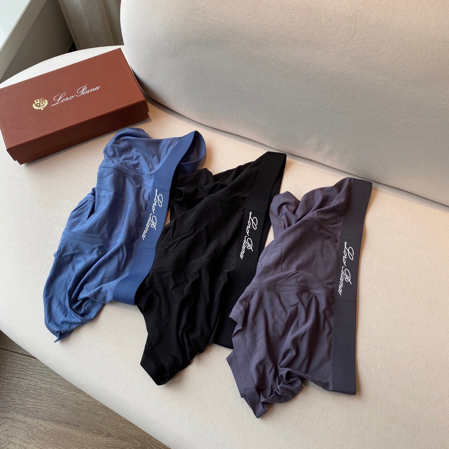 25新款现货【手感舒服到爆棚 L*P三条礼盒装内裤】面料成份,92%再生纤维素纤维 8%氨纶,清爽不粘